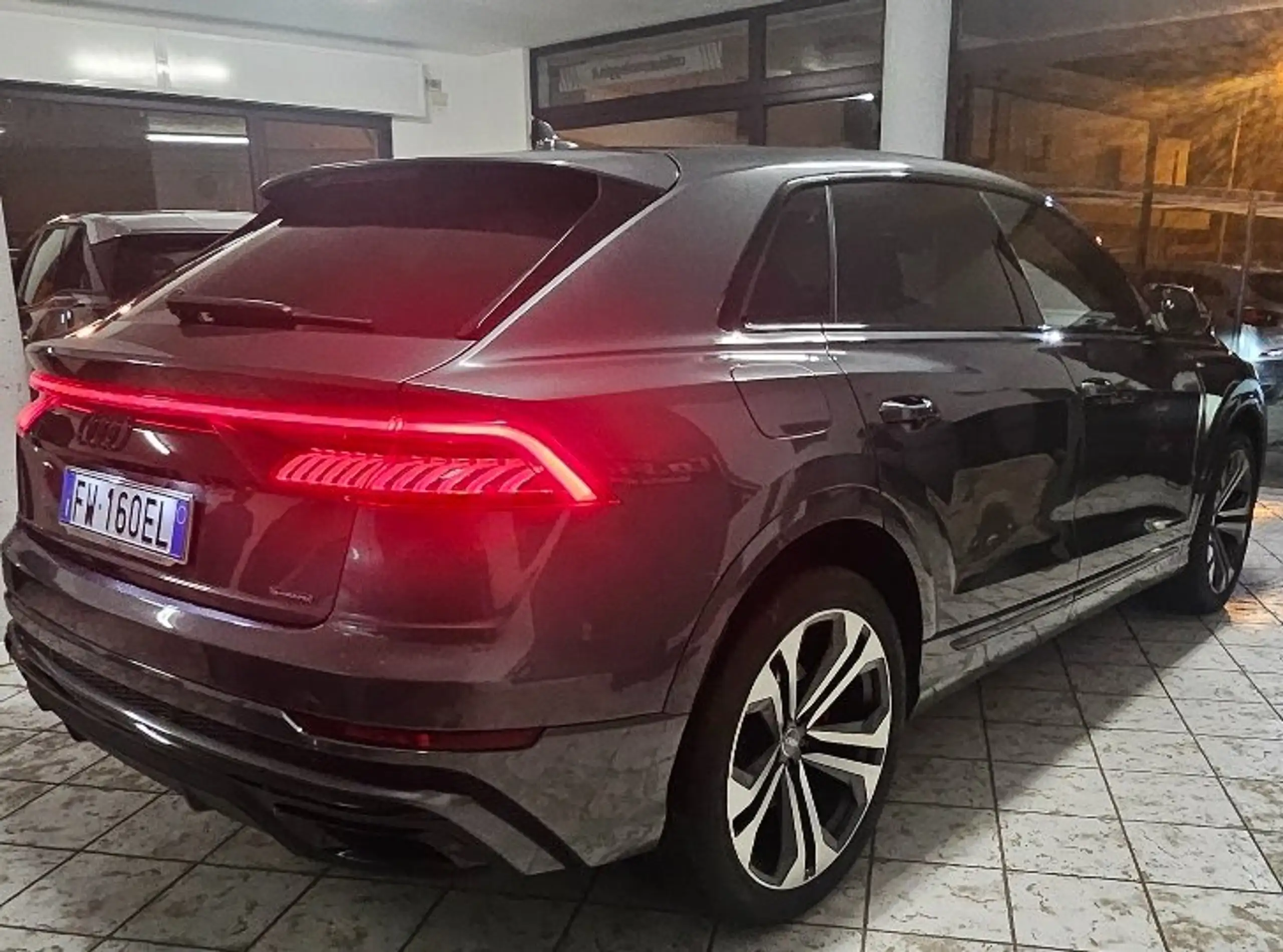 Audi - Q8