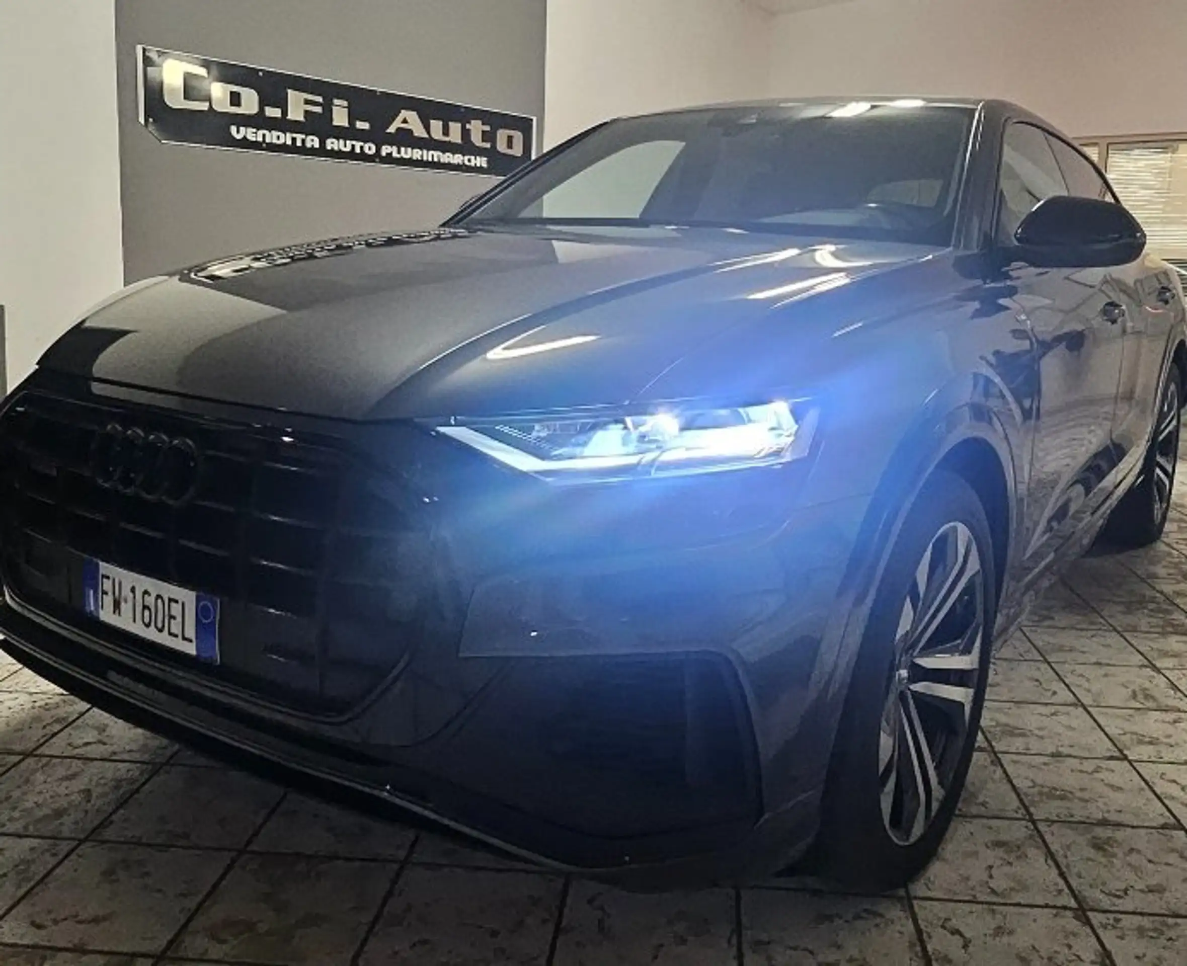 Audi - Q8