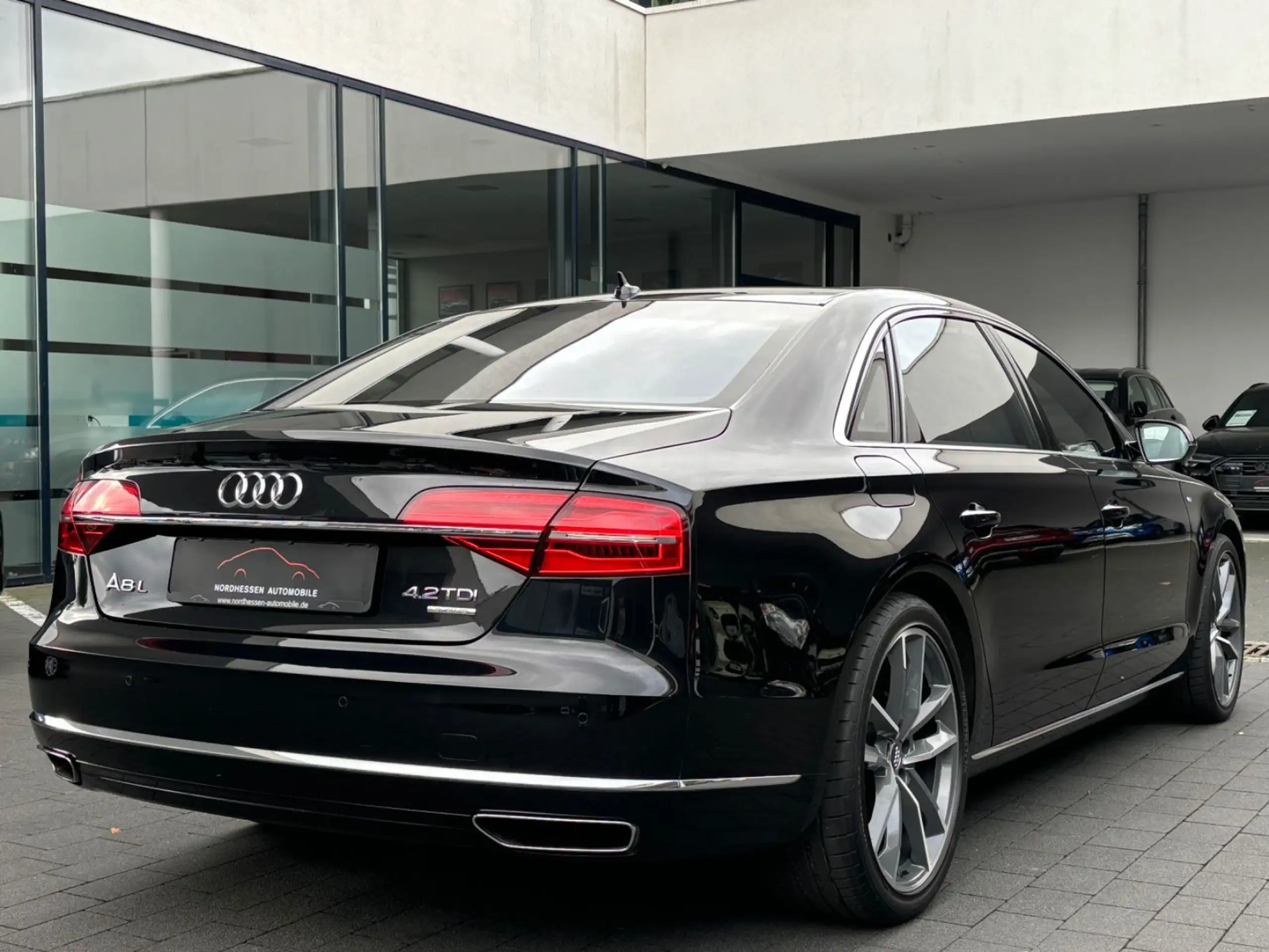 Audi - A8