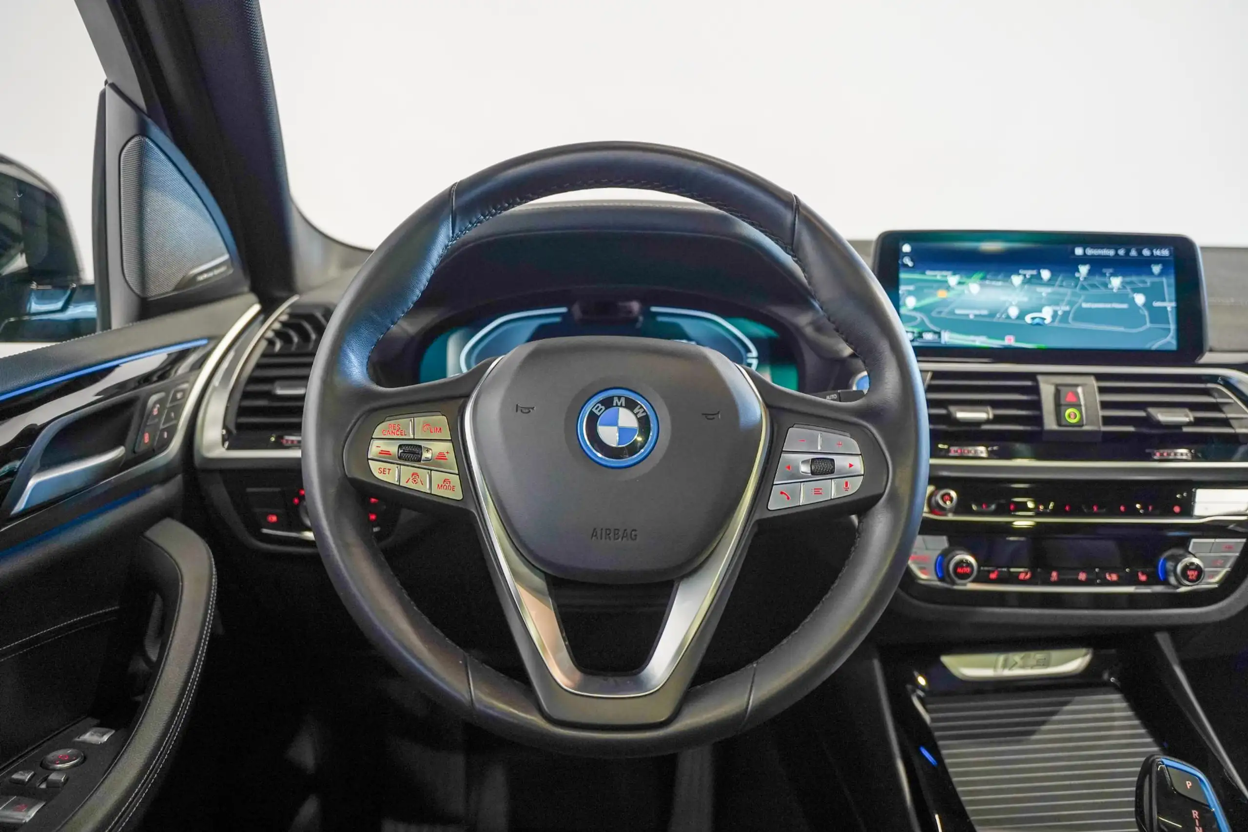 BMW - iX3