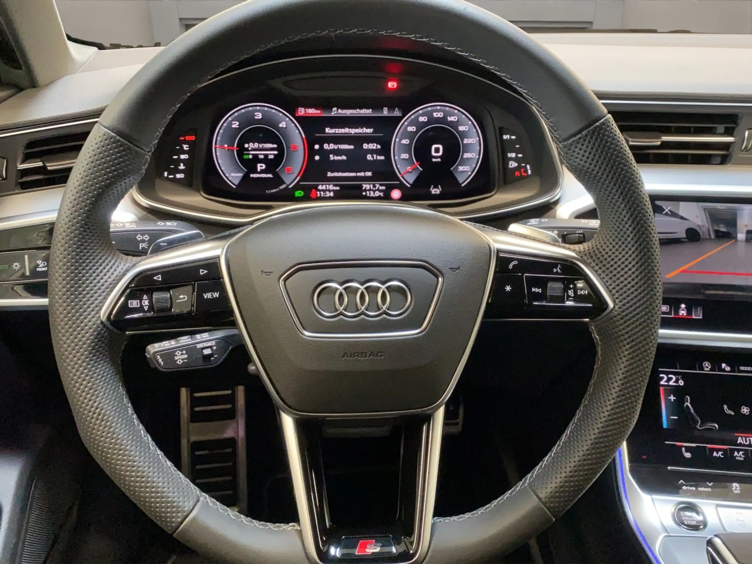 Audi - A6