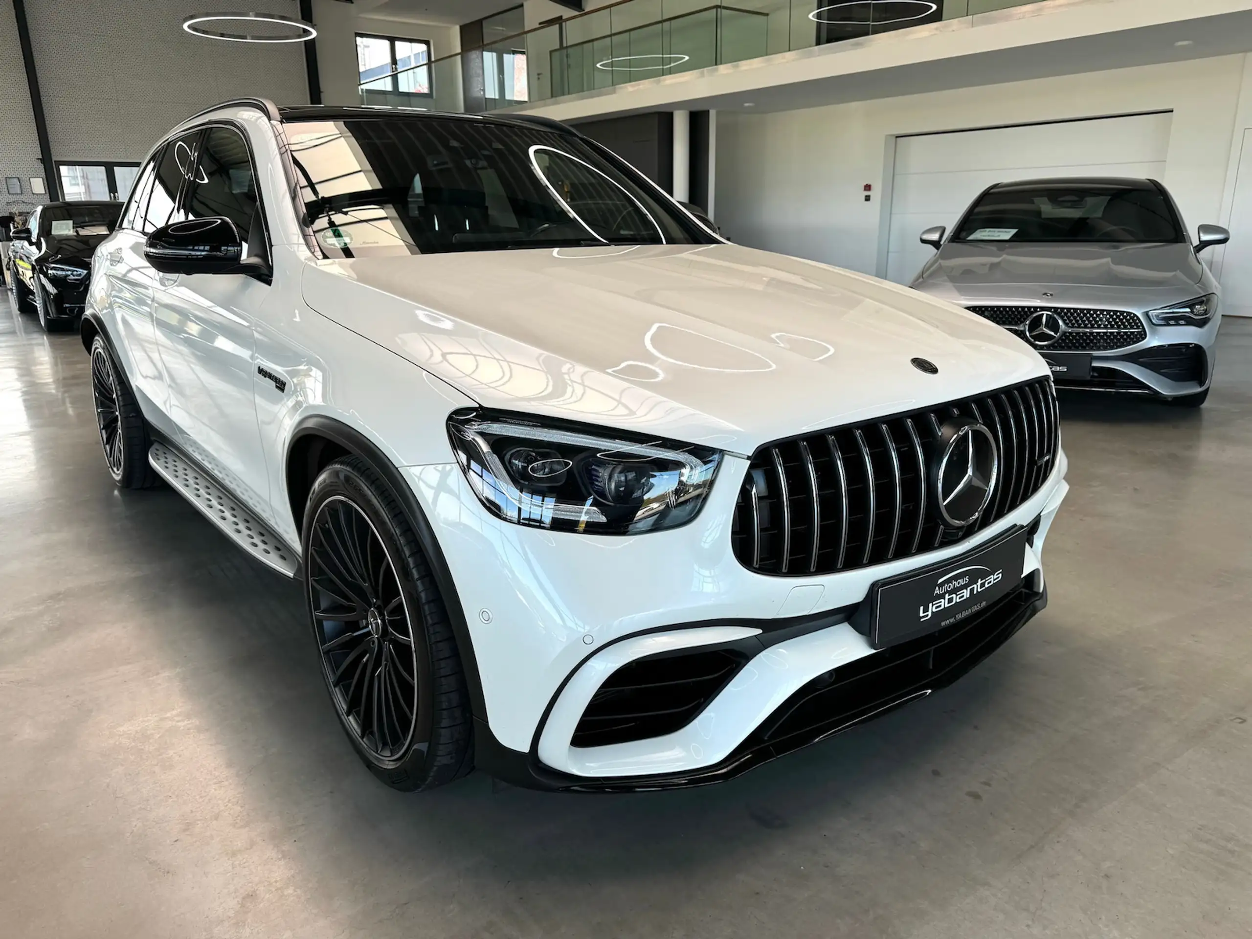 Mercedes-Benz - GLC 63 AMG