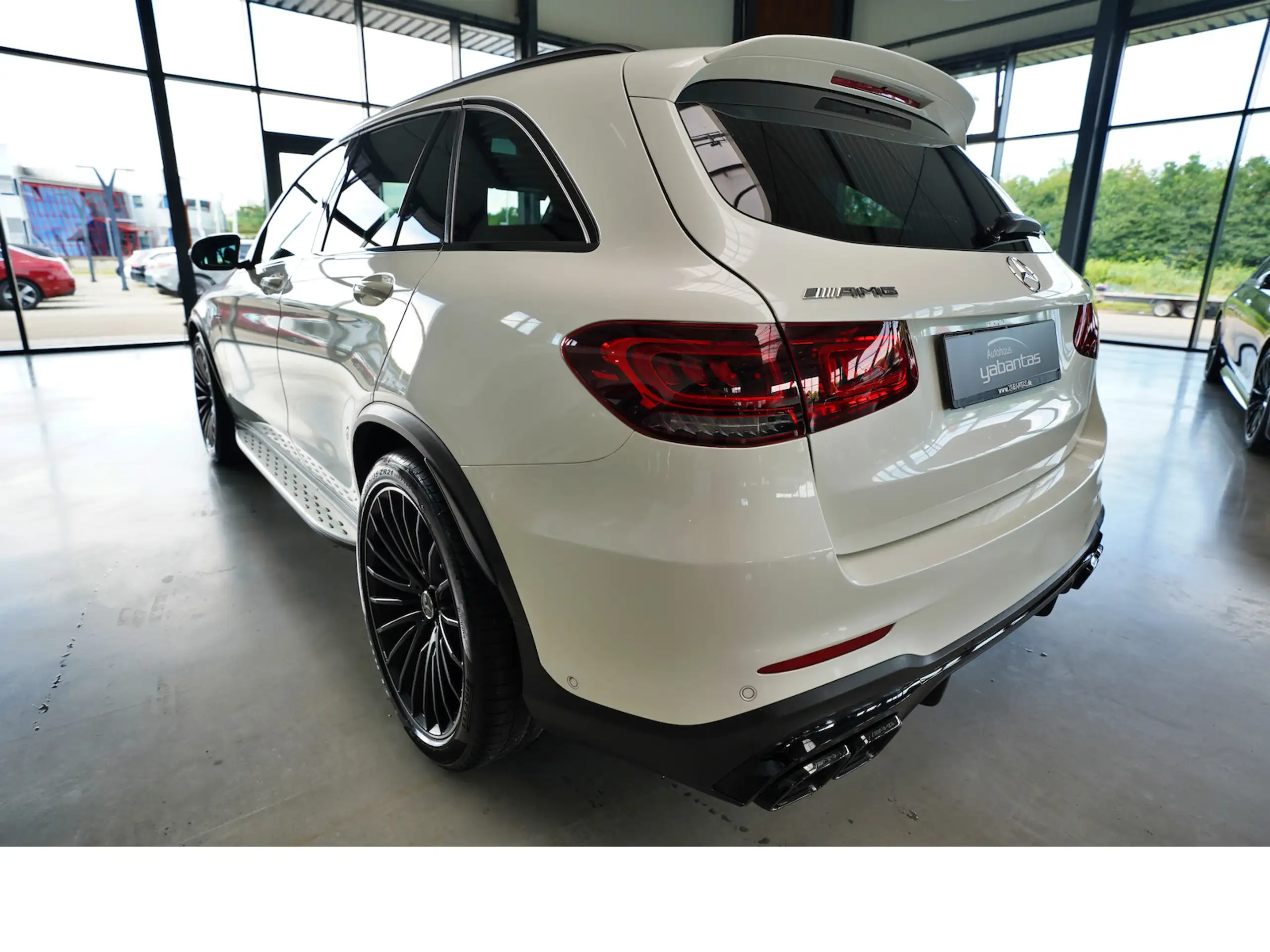 Mercedes-Benz - GLC 63 AMG