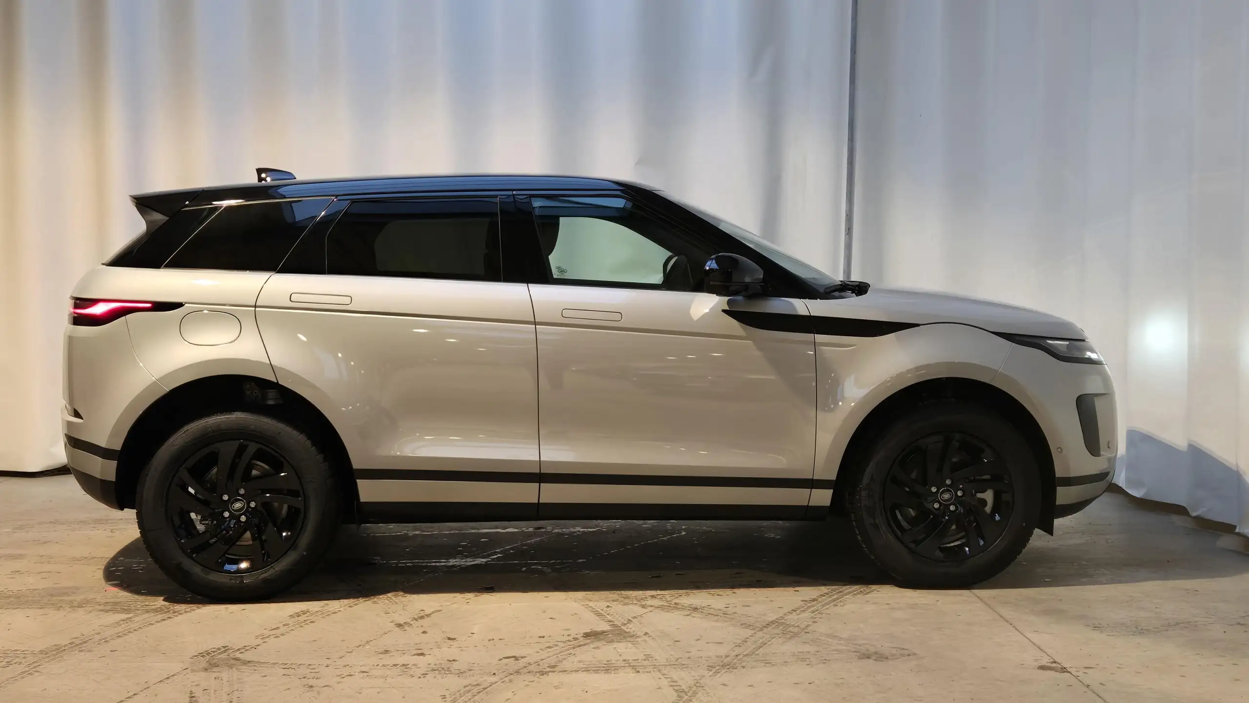 Land Rover - Range Rover Evoque