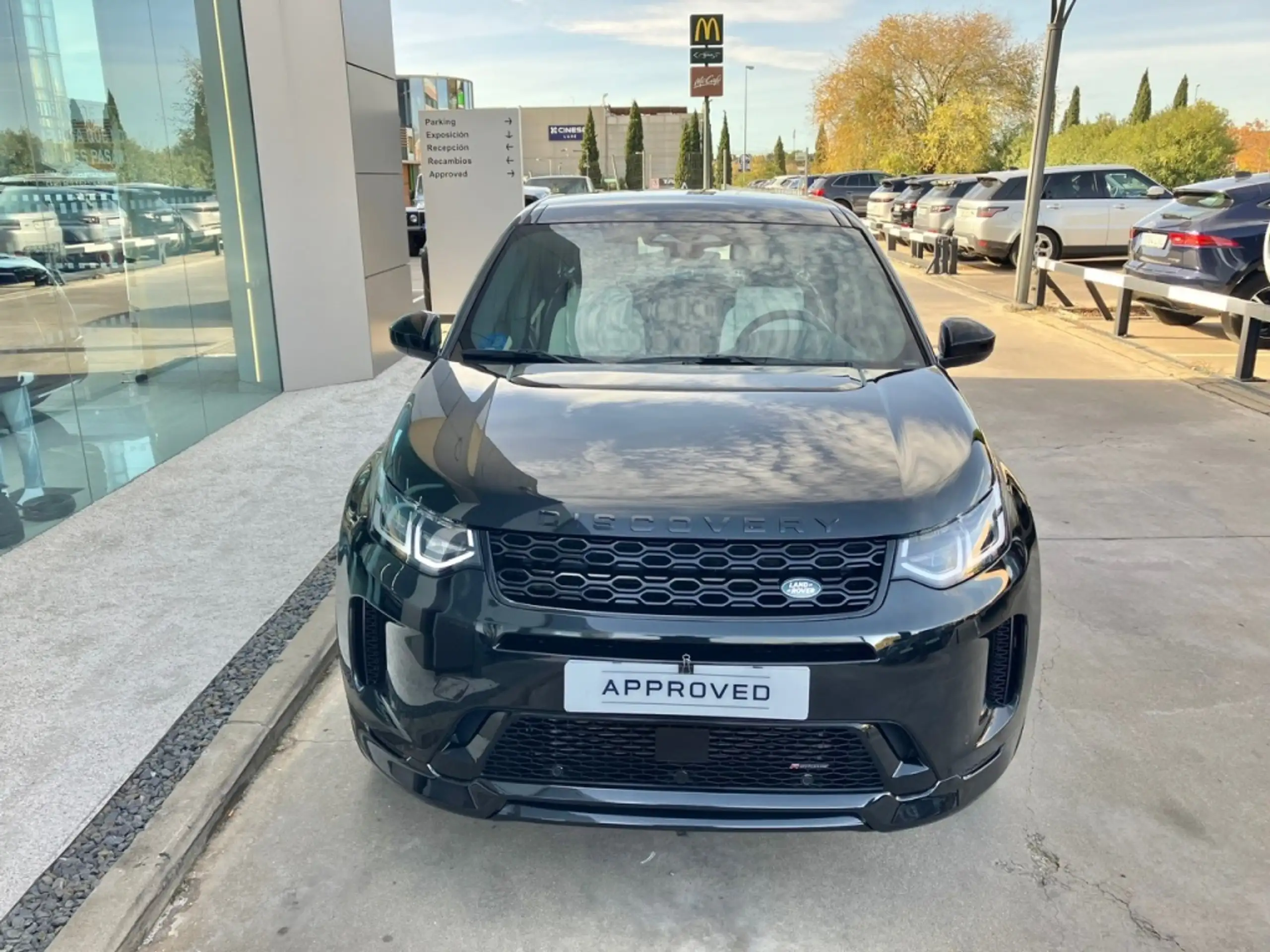 Land Rover - Discovery Sport