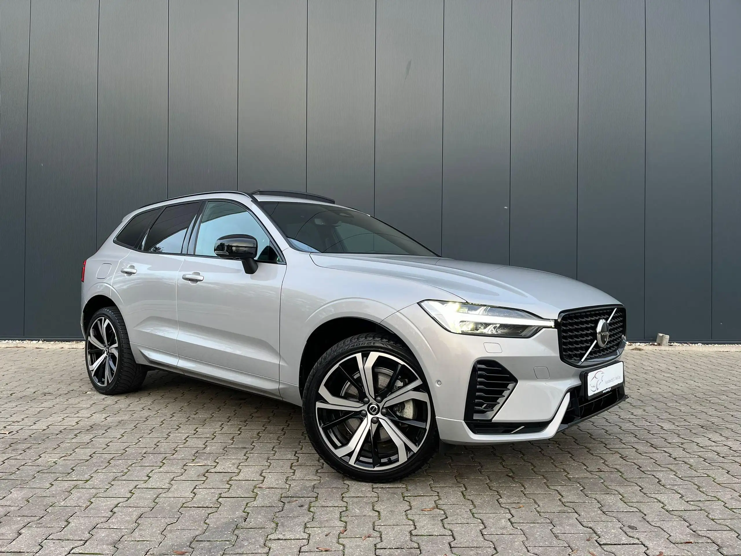 Volvo - XC60