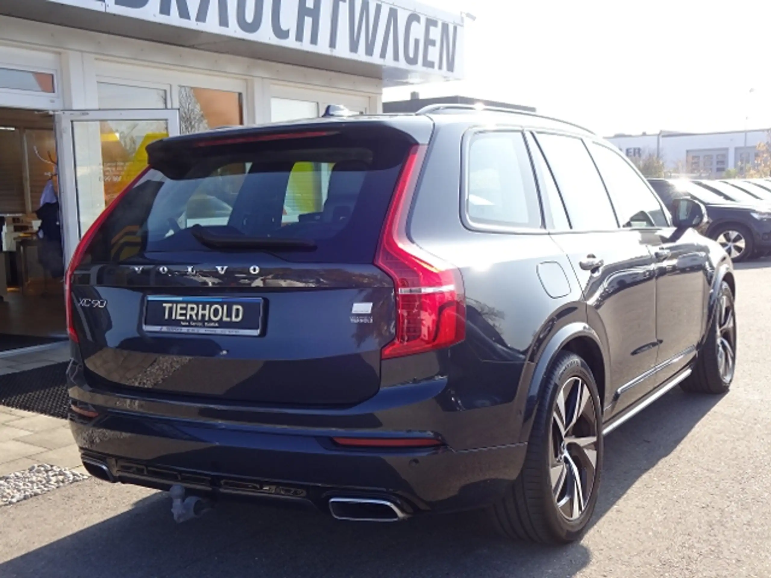 Volvo - XC90