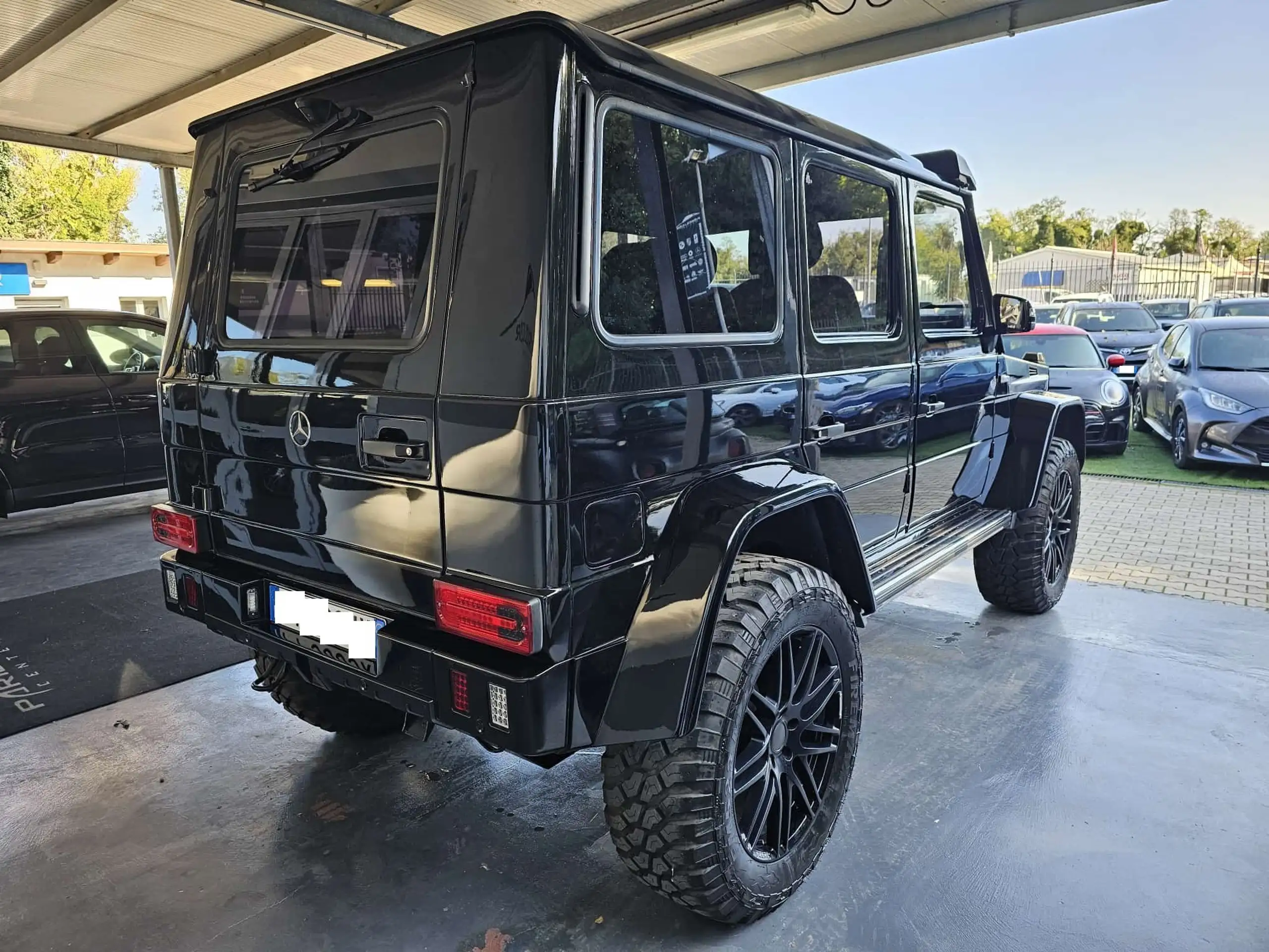 Mercedes-Benz - G