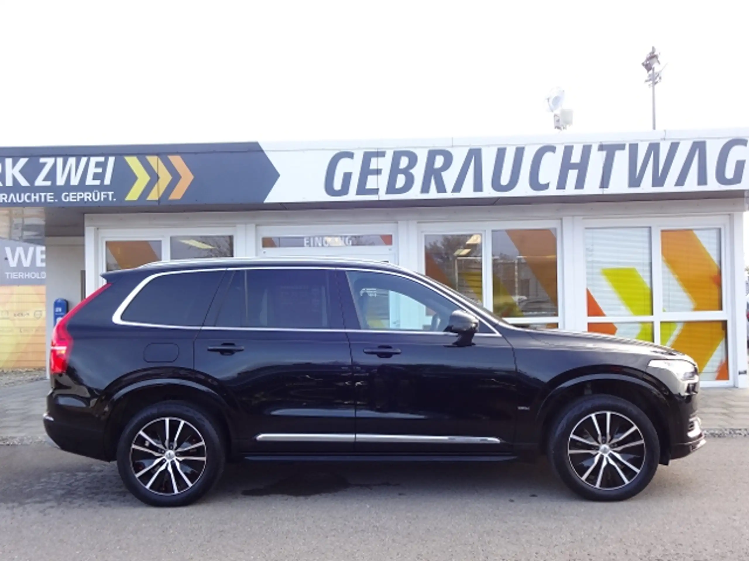 Volvo - XC90