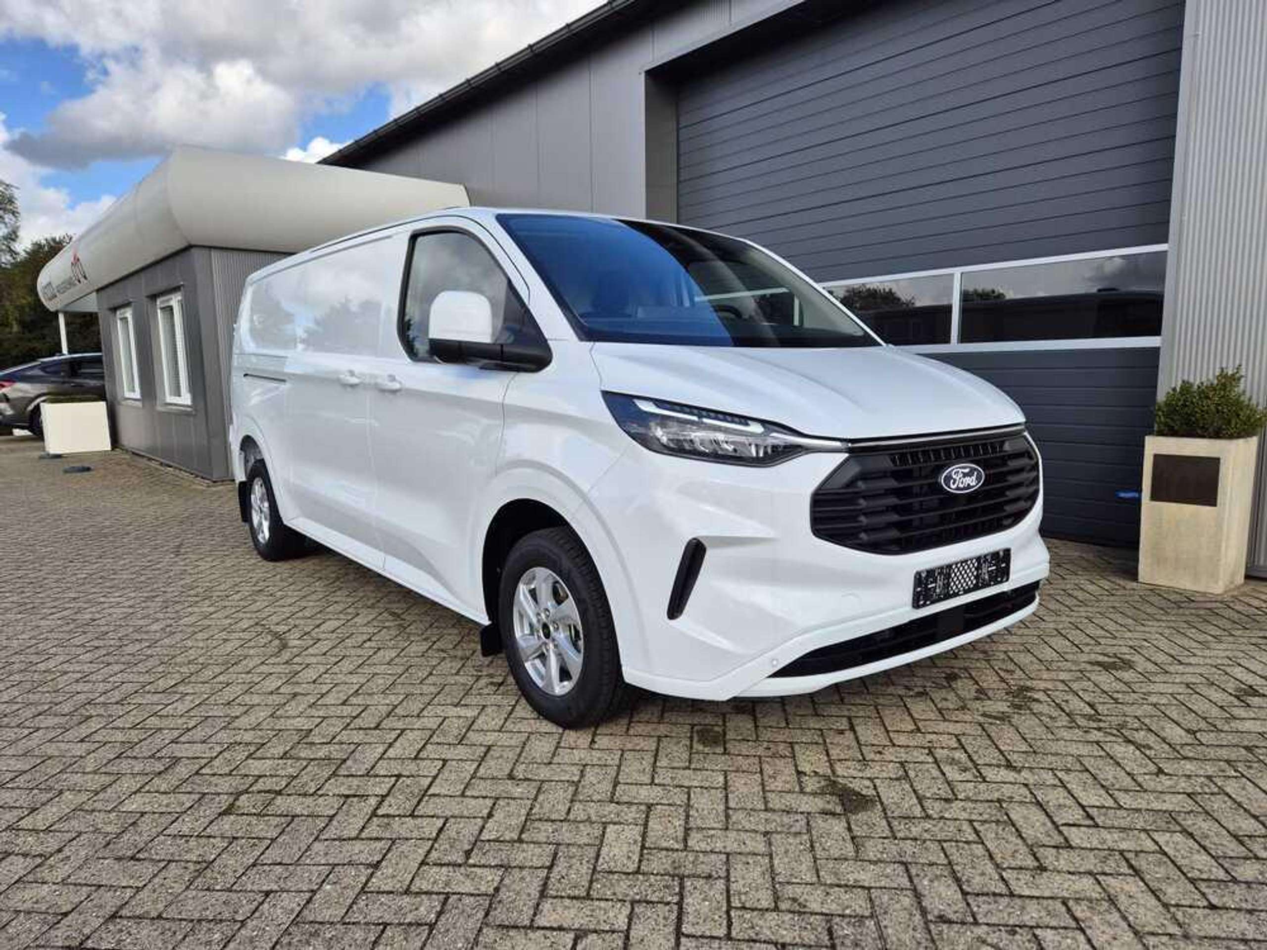 Ford Transit Custom 2024