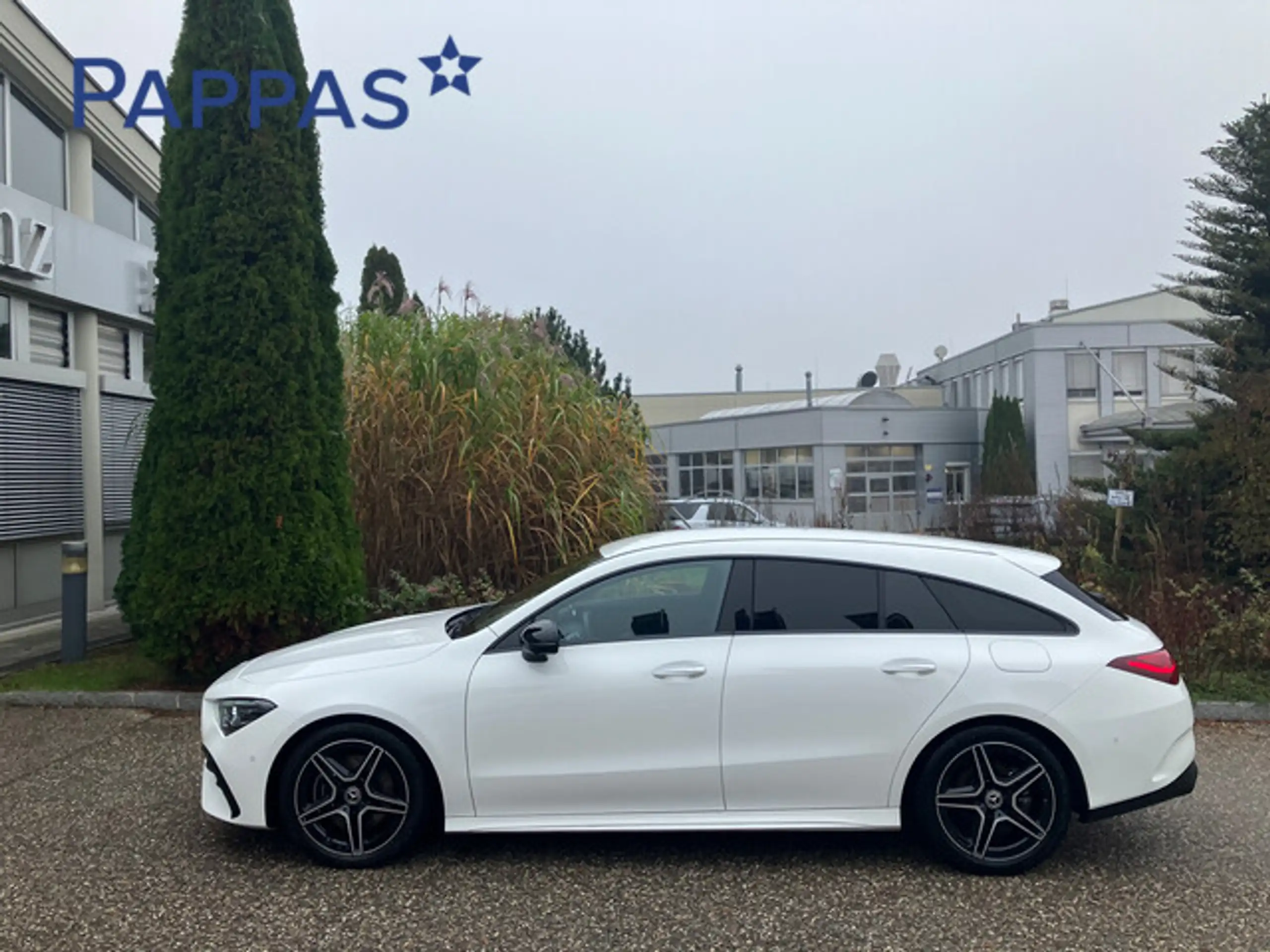 Mercedes-Benz - CLA 200