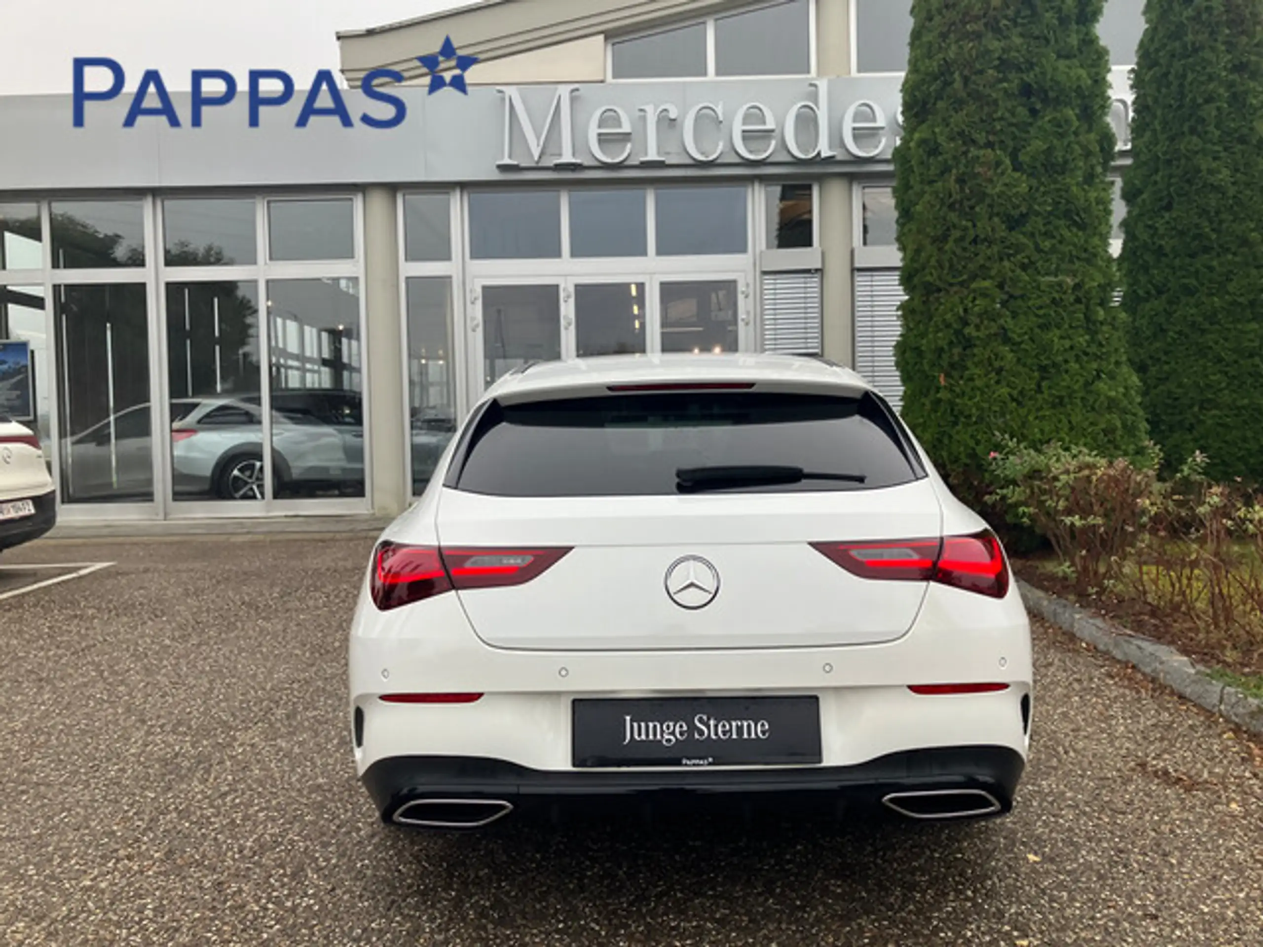 Mercedes-Benz - CLA 200