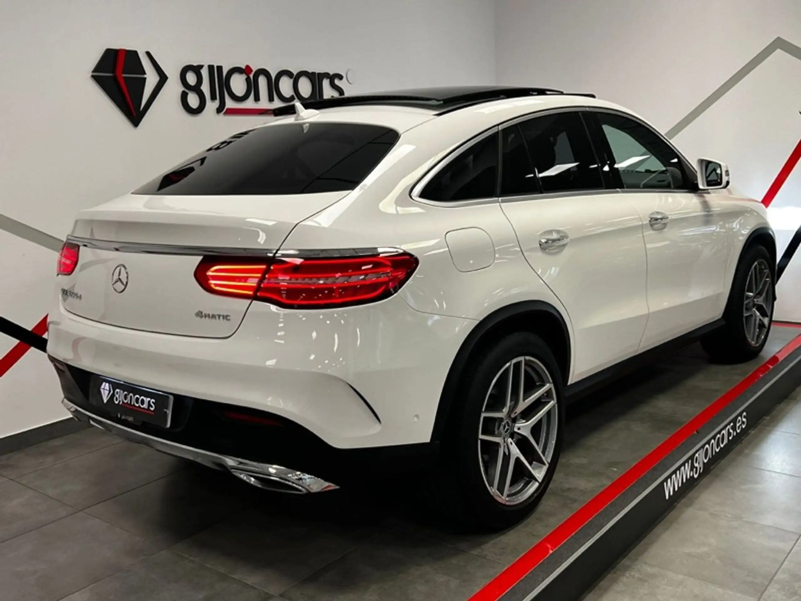 Mercedes-Benz - GLE 350