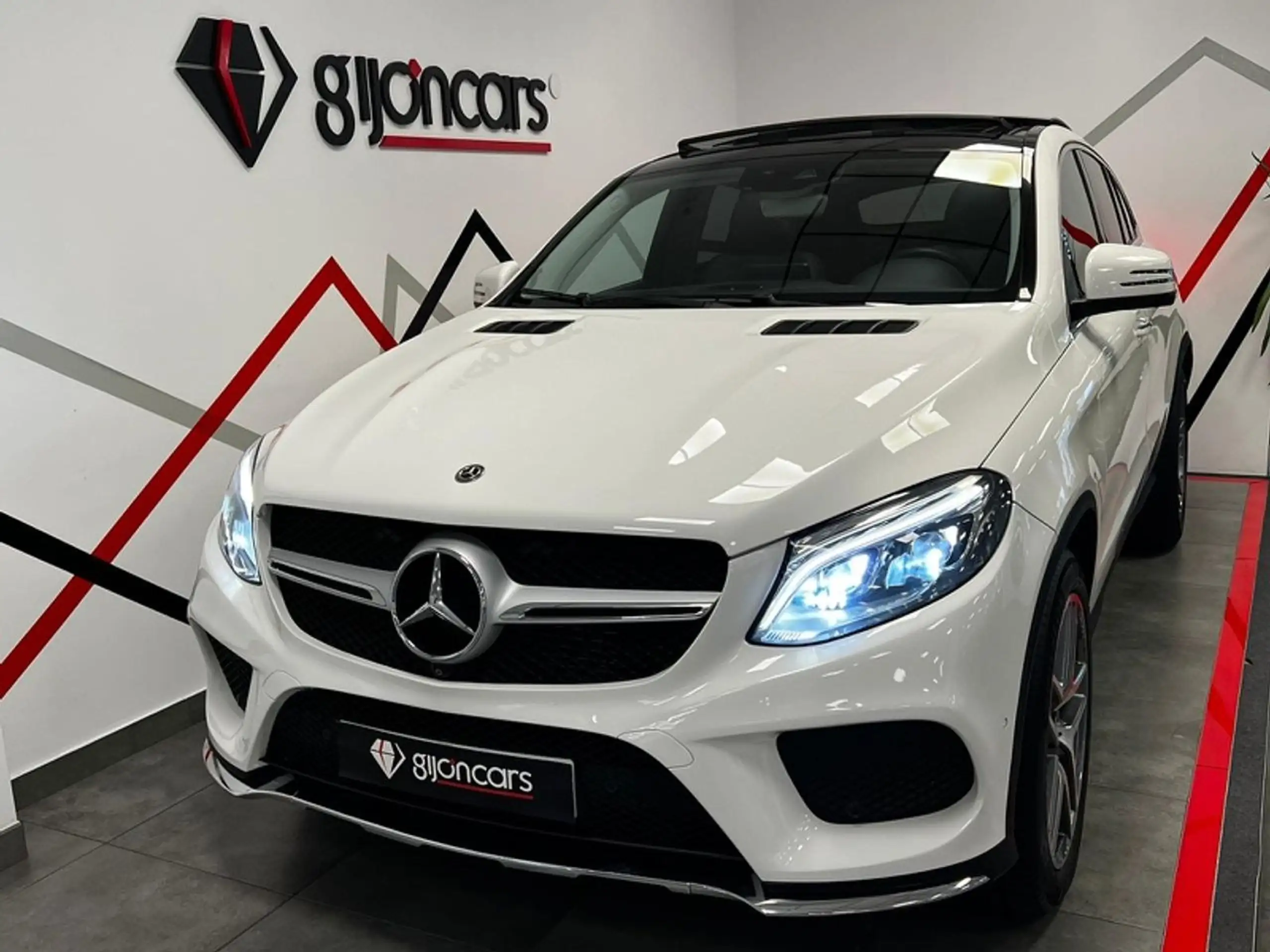 Mercedes-Benz - GLE 350