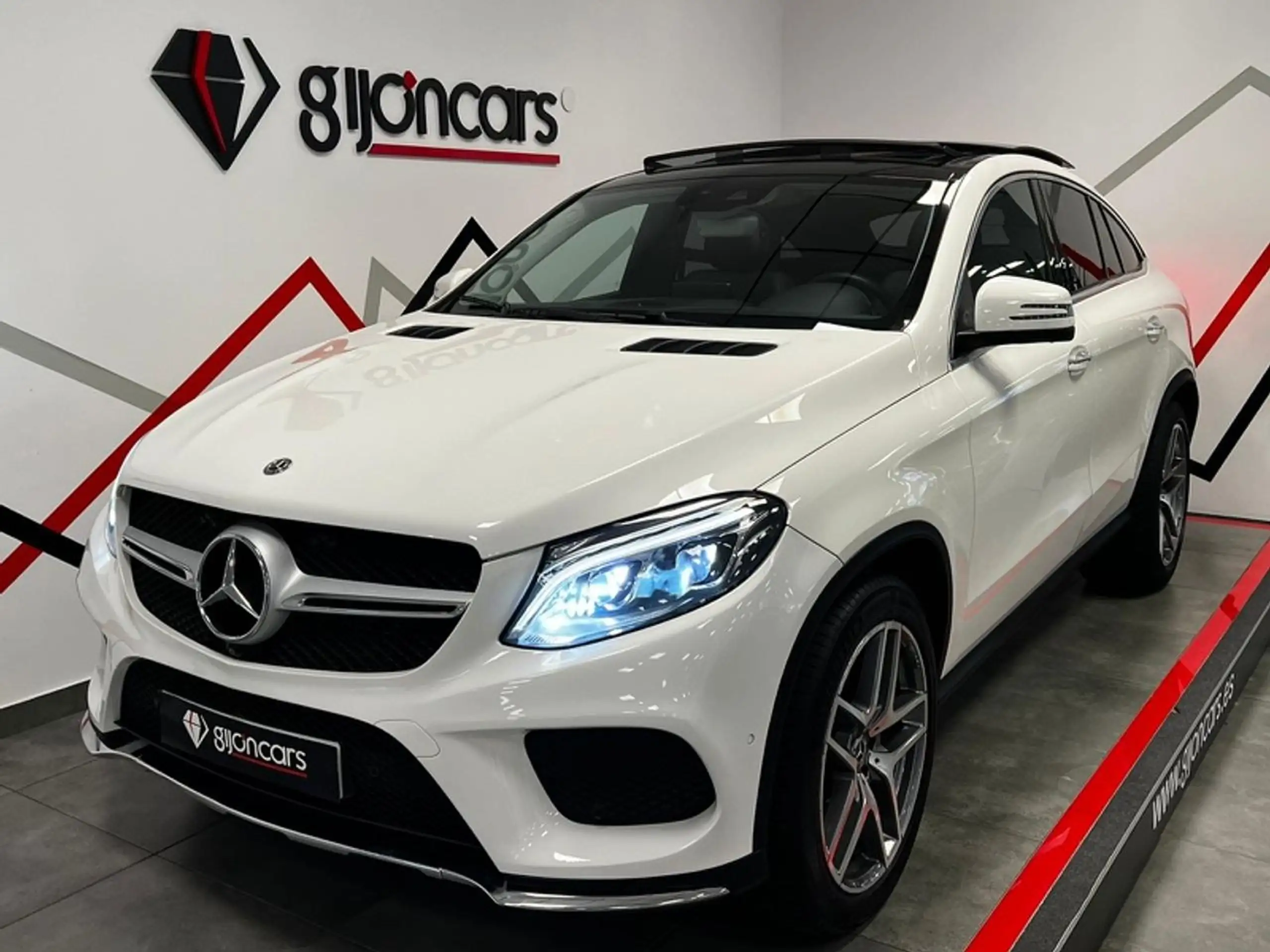 Mercedes-Benz - GLE 350