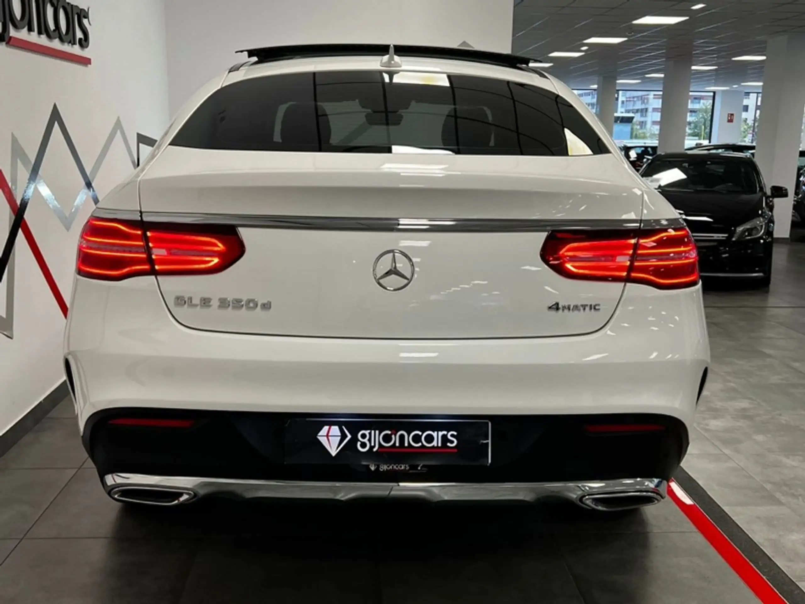 Mercedes-Benz - GLE 350