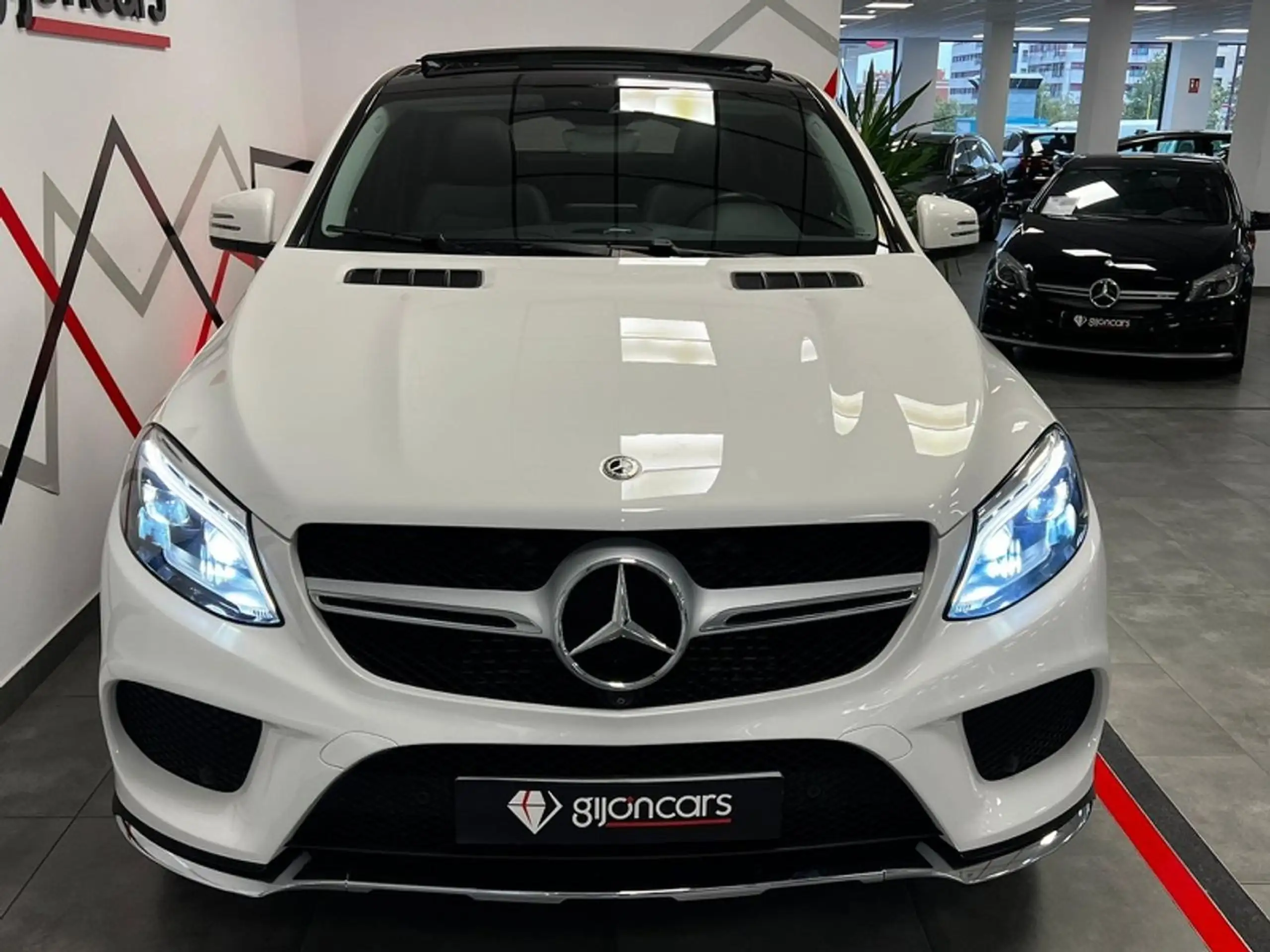 Mercedes-Benz - GLE 350