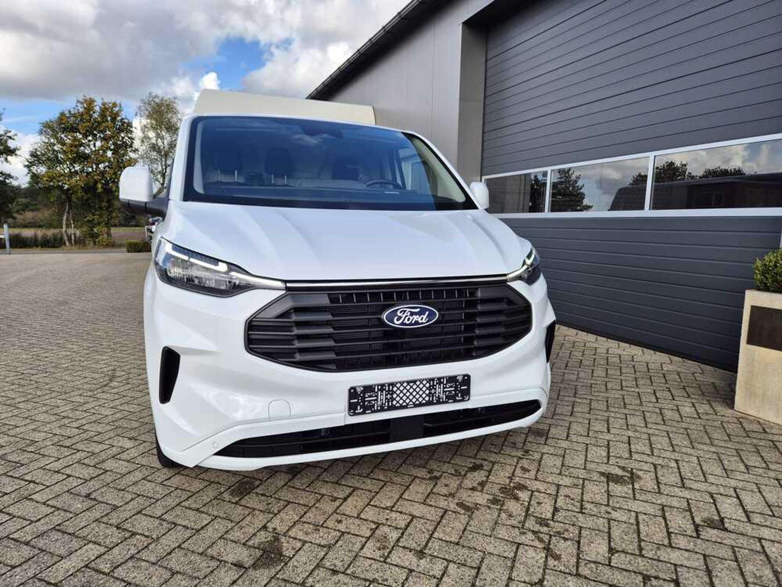 Ford Transit Custom 2024