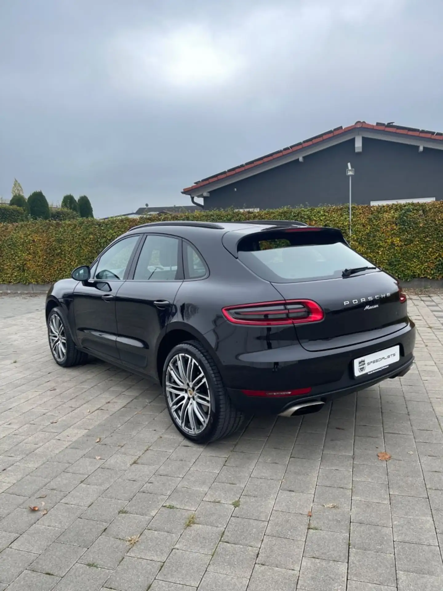 Porsche - Macan