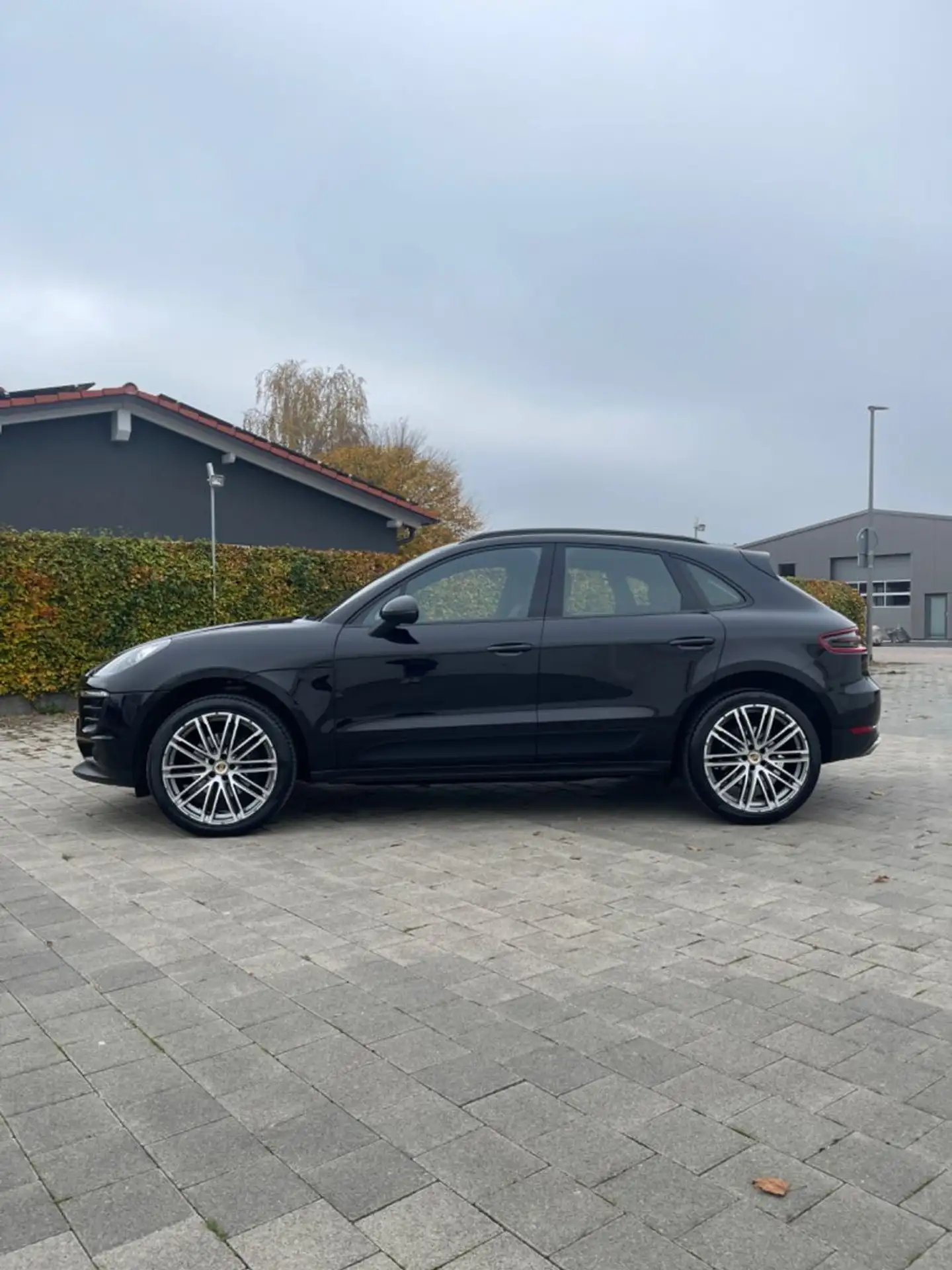 Porsche - Macan