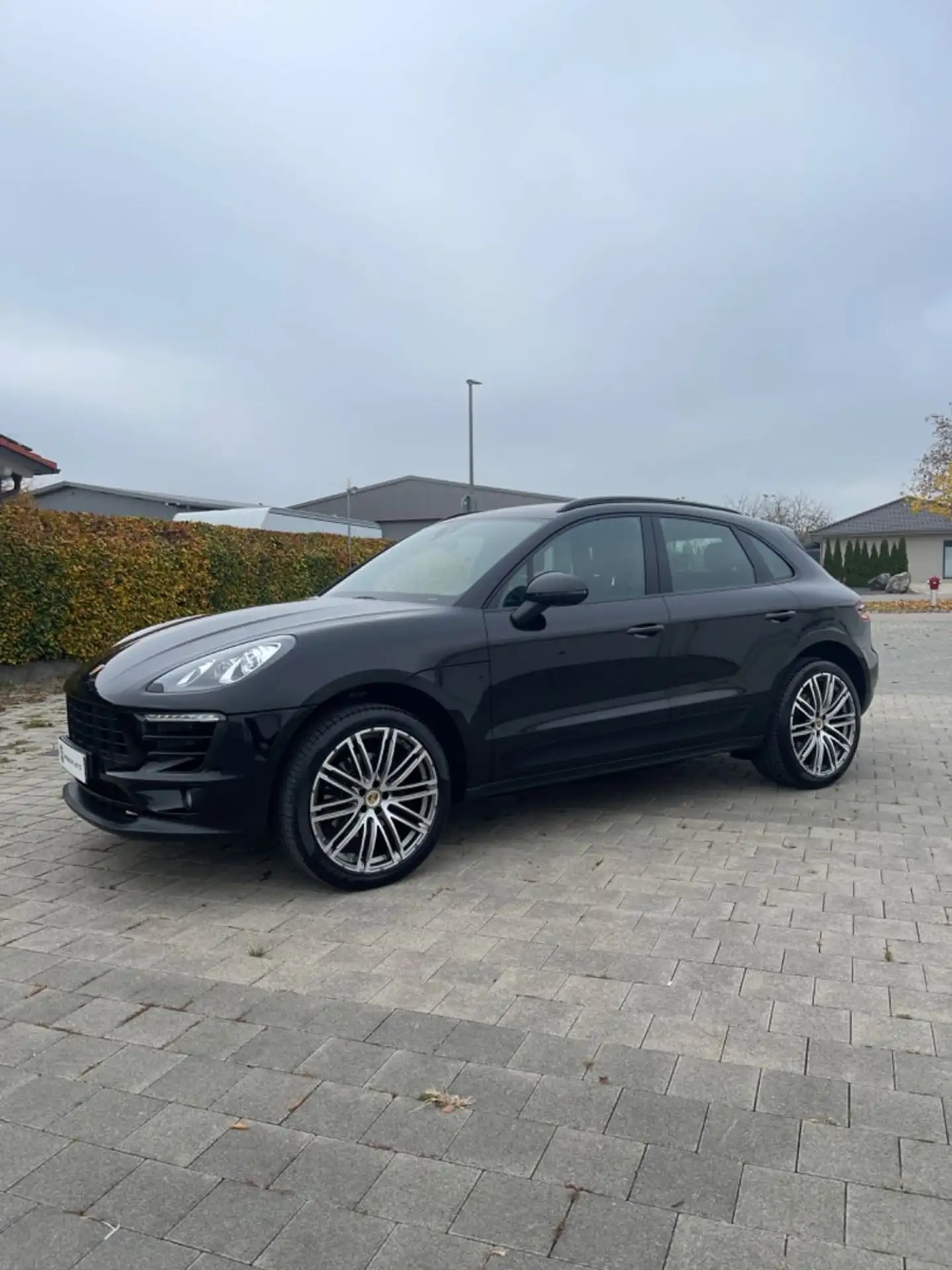 Porsche - Macan