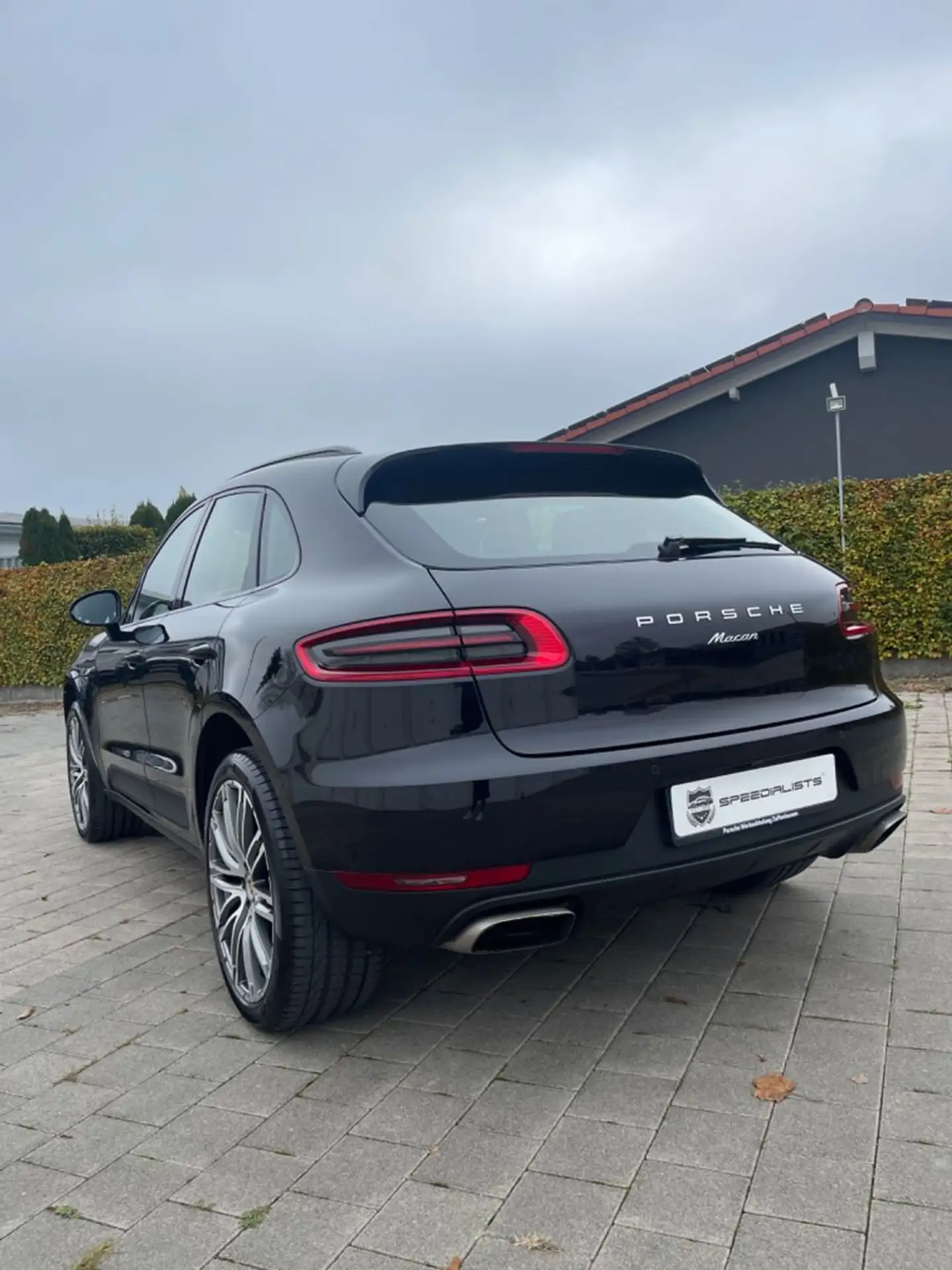 Porsche - Macan