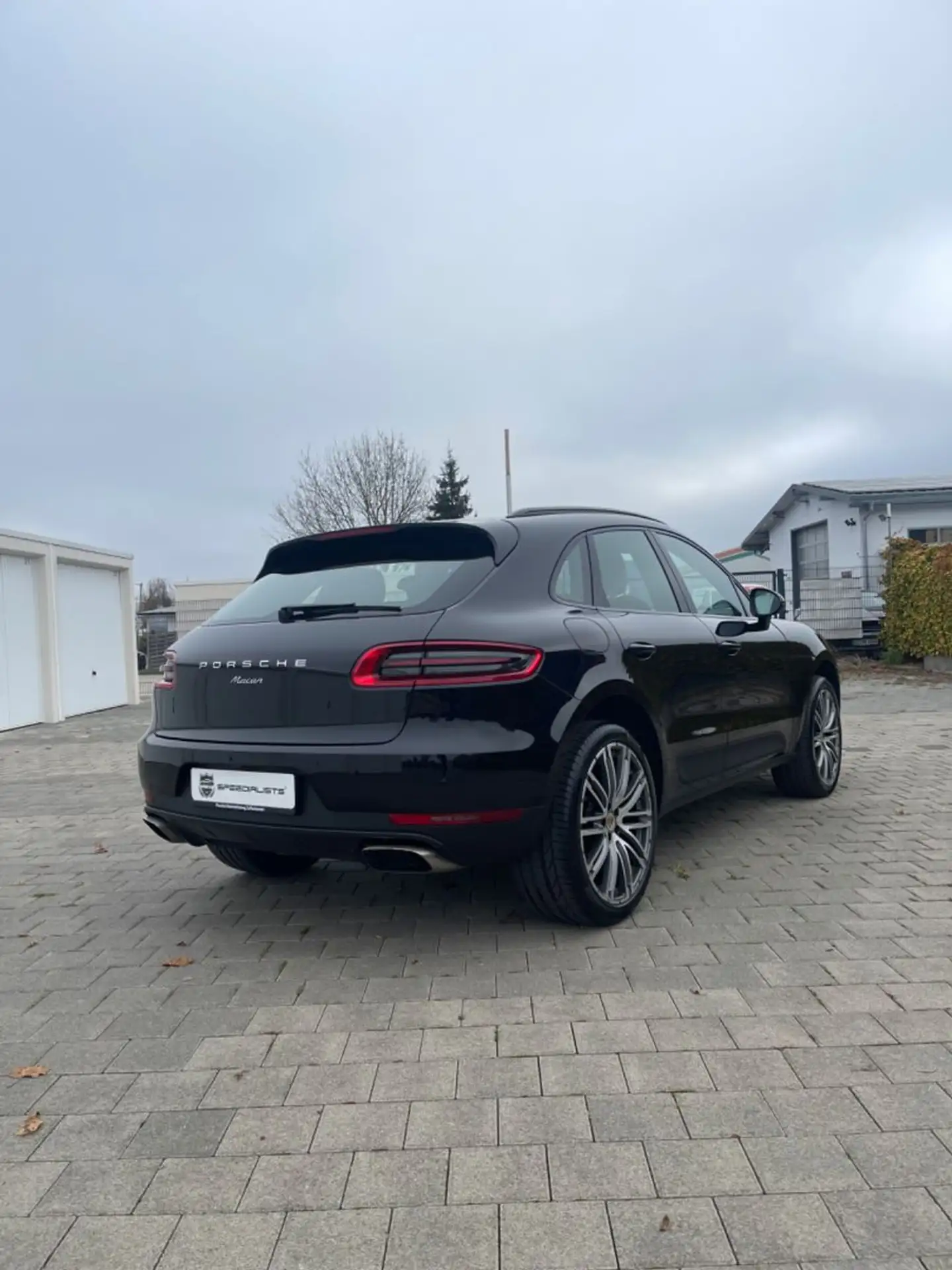 Porsche - Macan