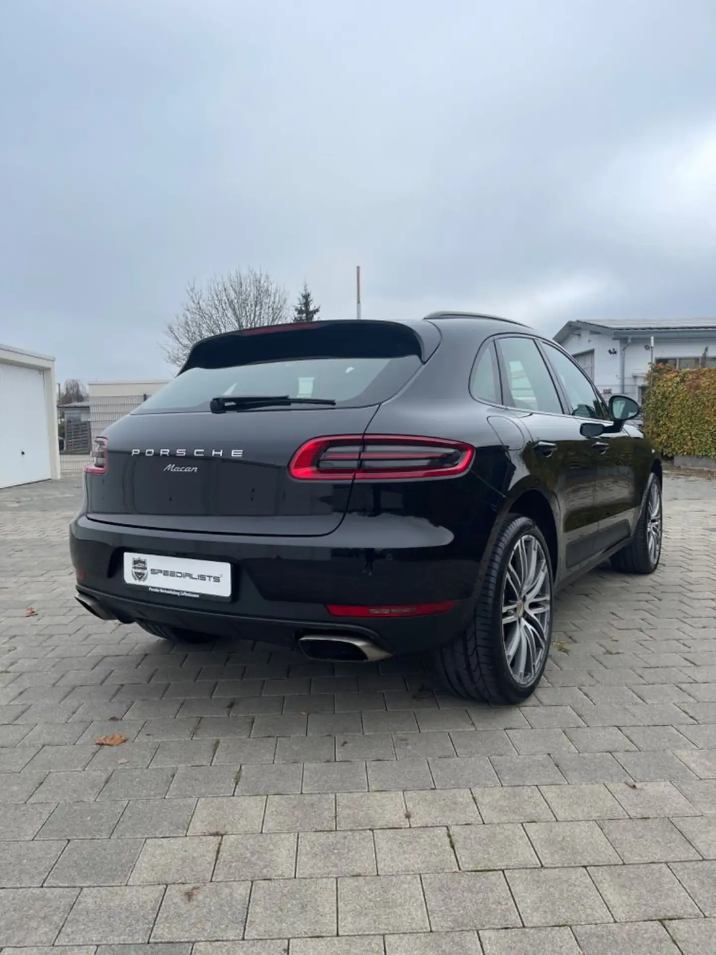 Porsche - Macan