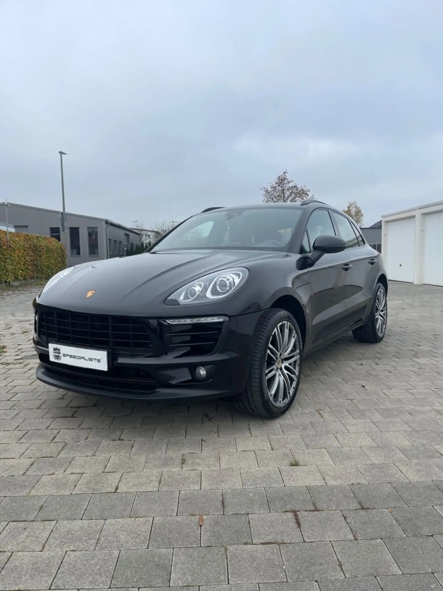 Porsche - Macan