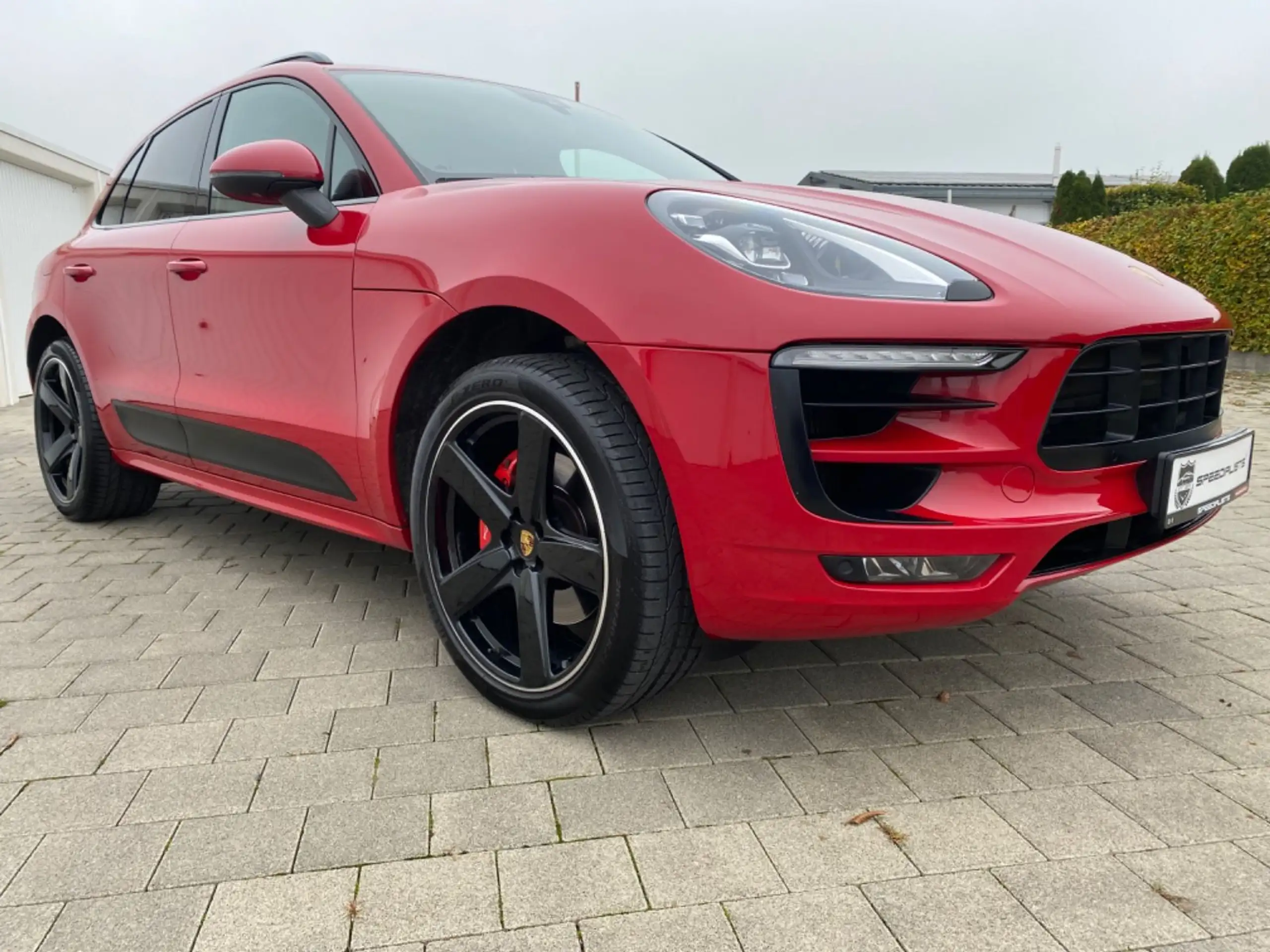 Porsche - Macan