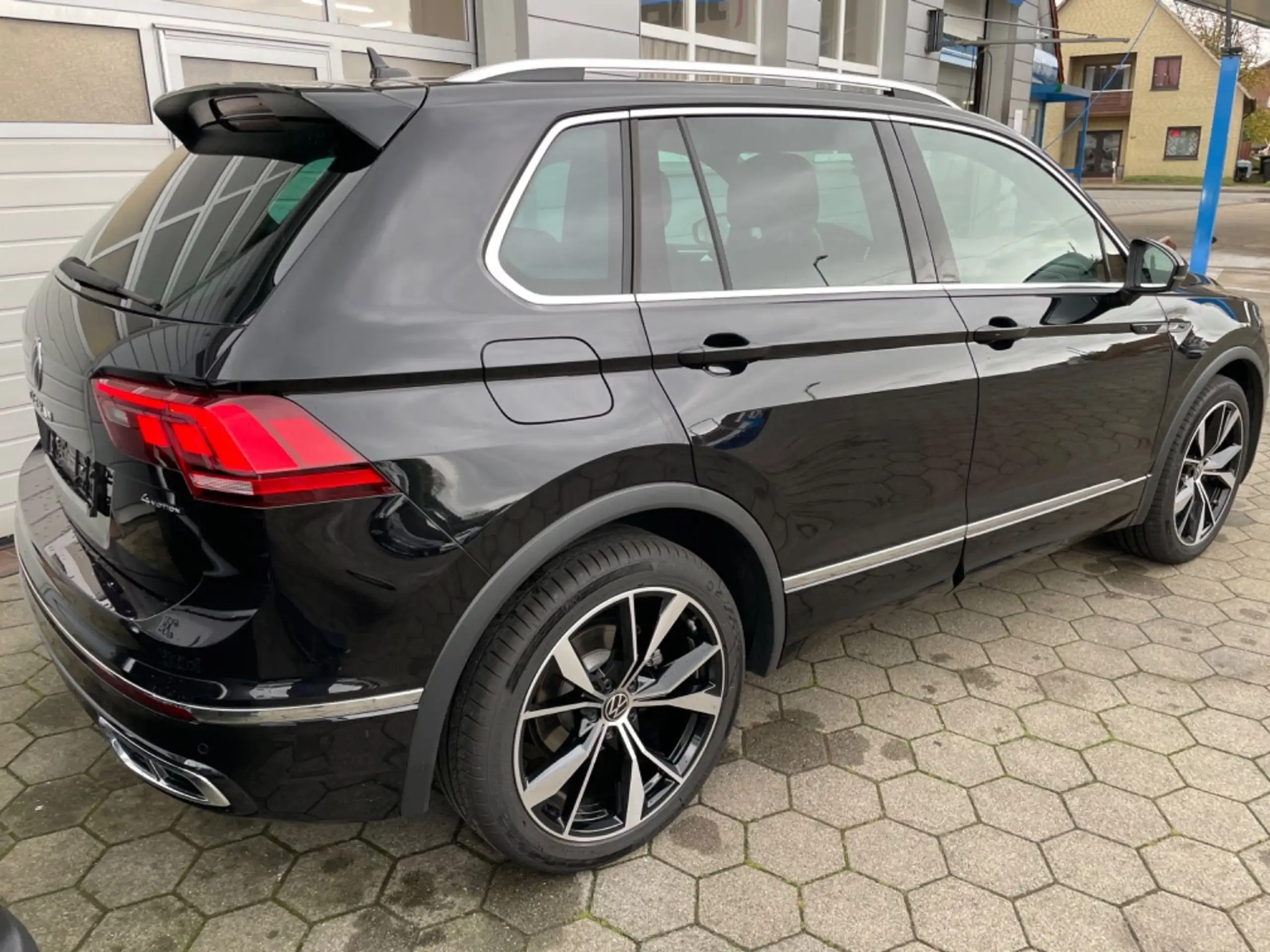 Volkswagen - Tiguan