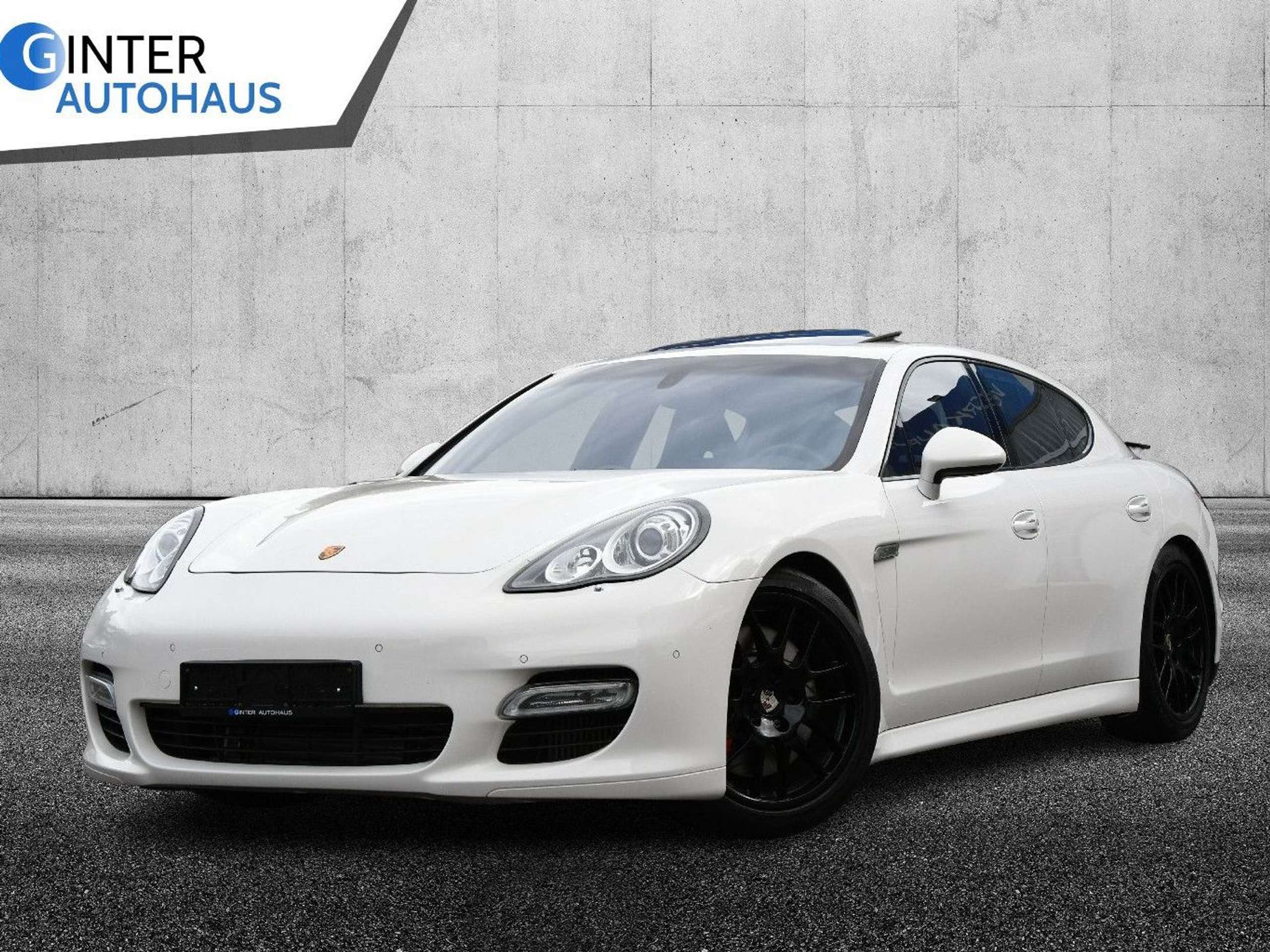 Porsche - Panamera