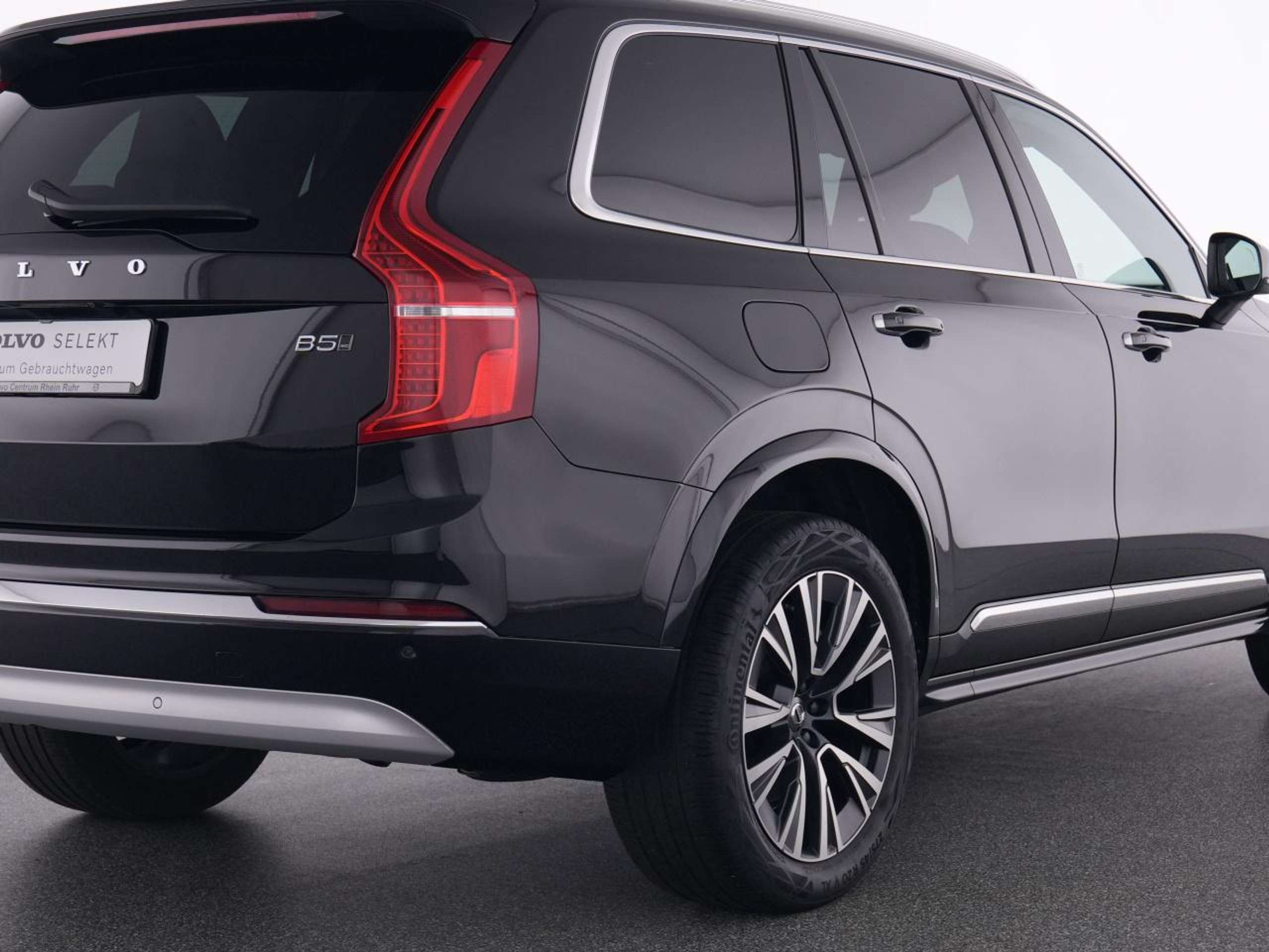 Volvo - XC90