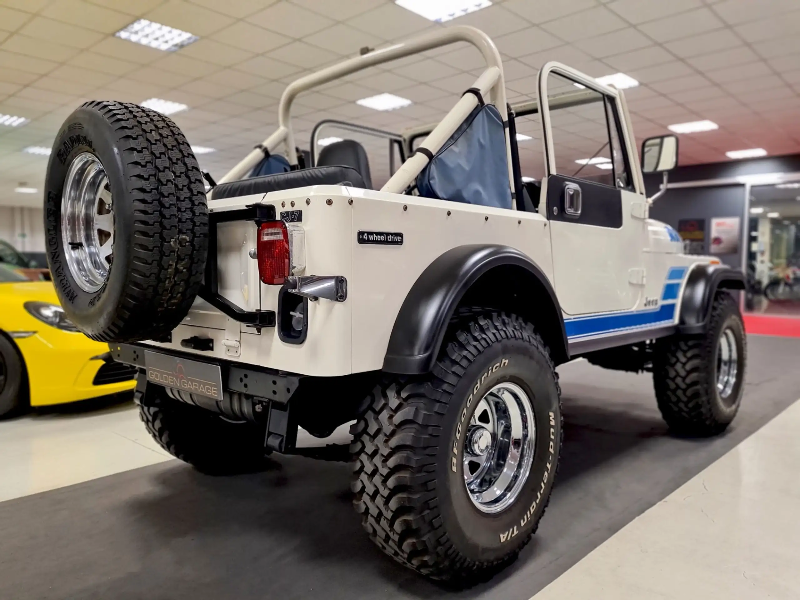 Jeep - CJ-7