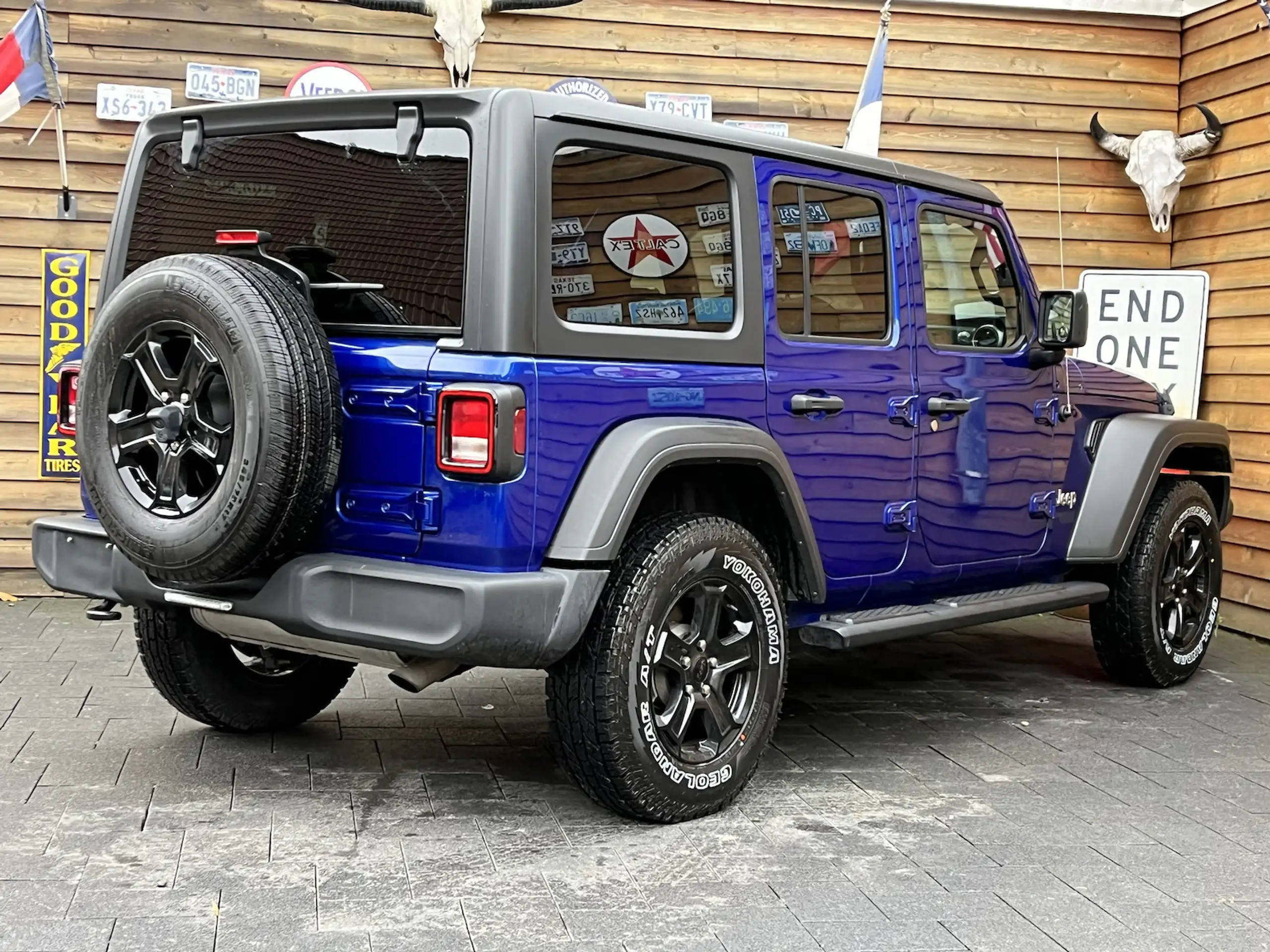 Jeep - Wrangler