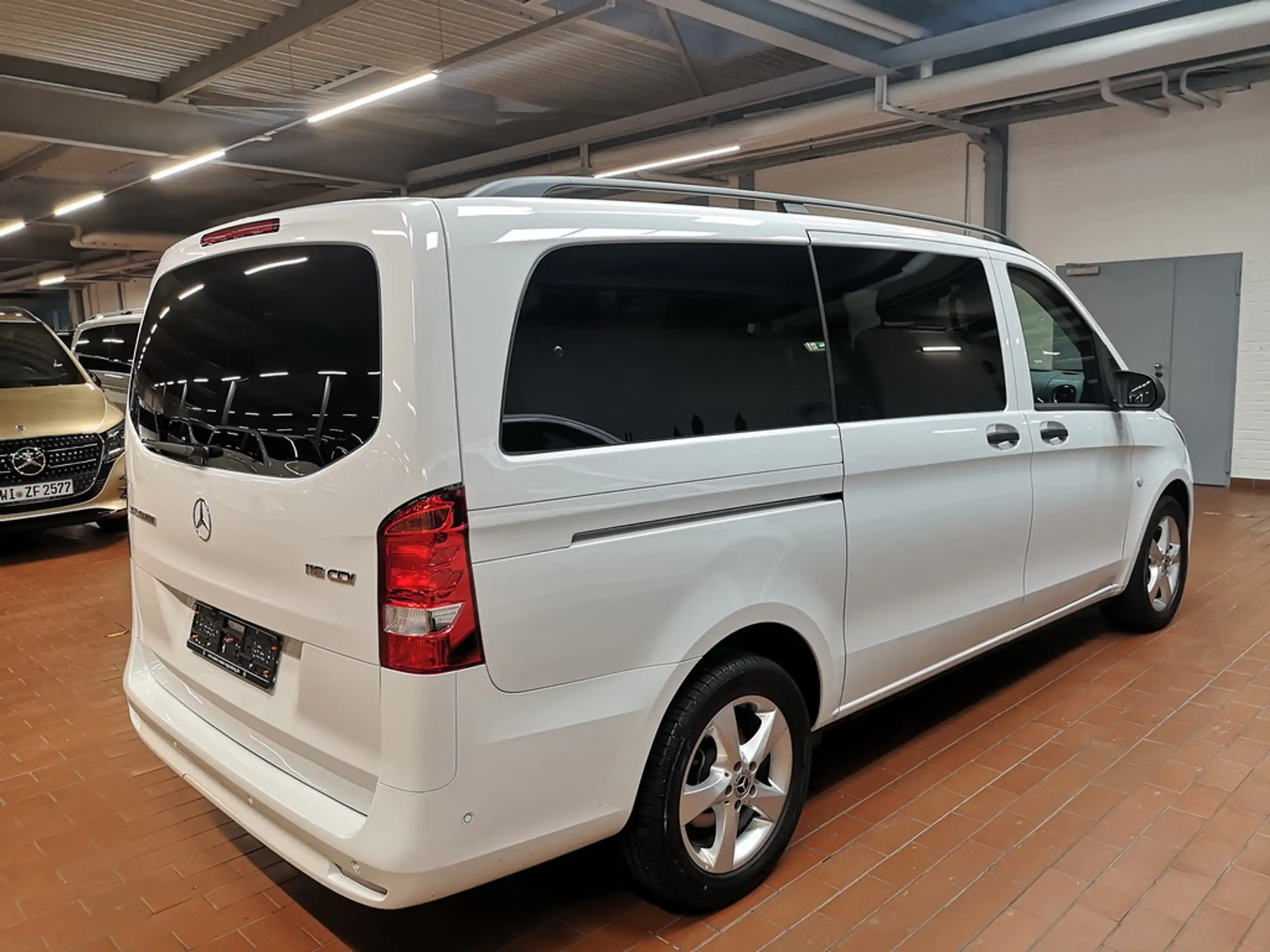 Mercedes-Benz - Vito