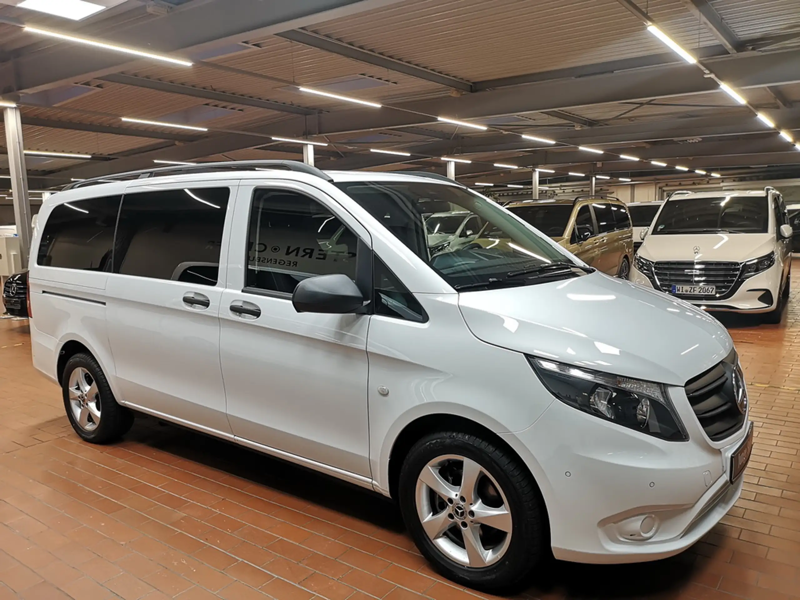 Mercedes-Benz - Vito