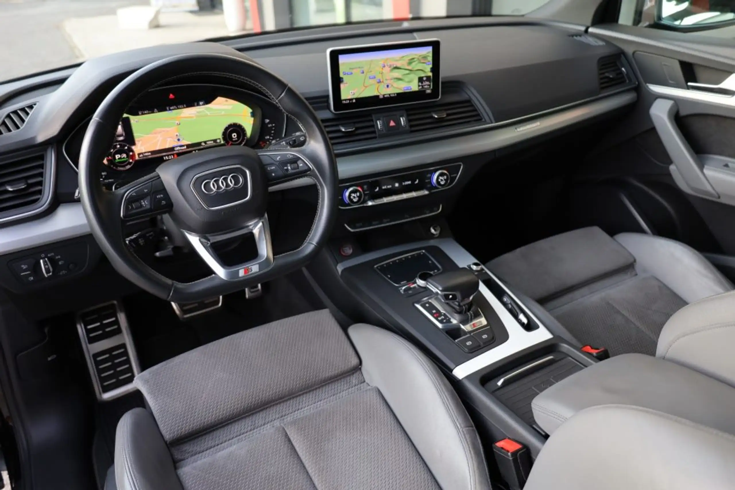 Audi - SQ5