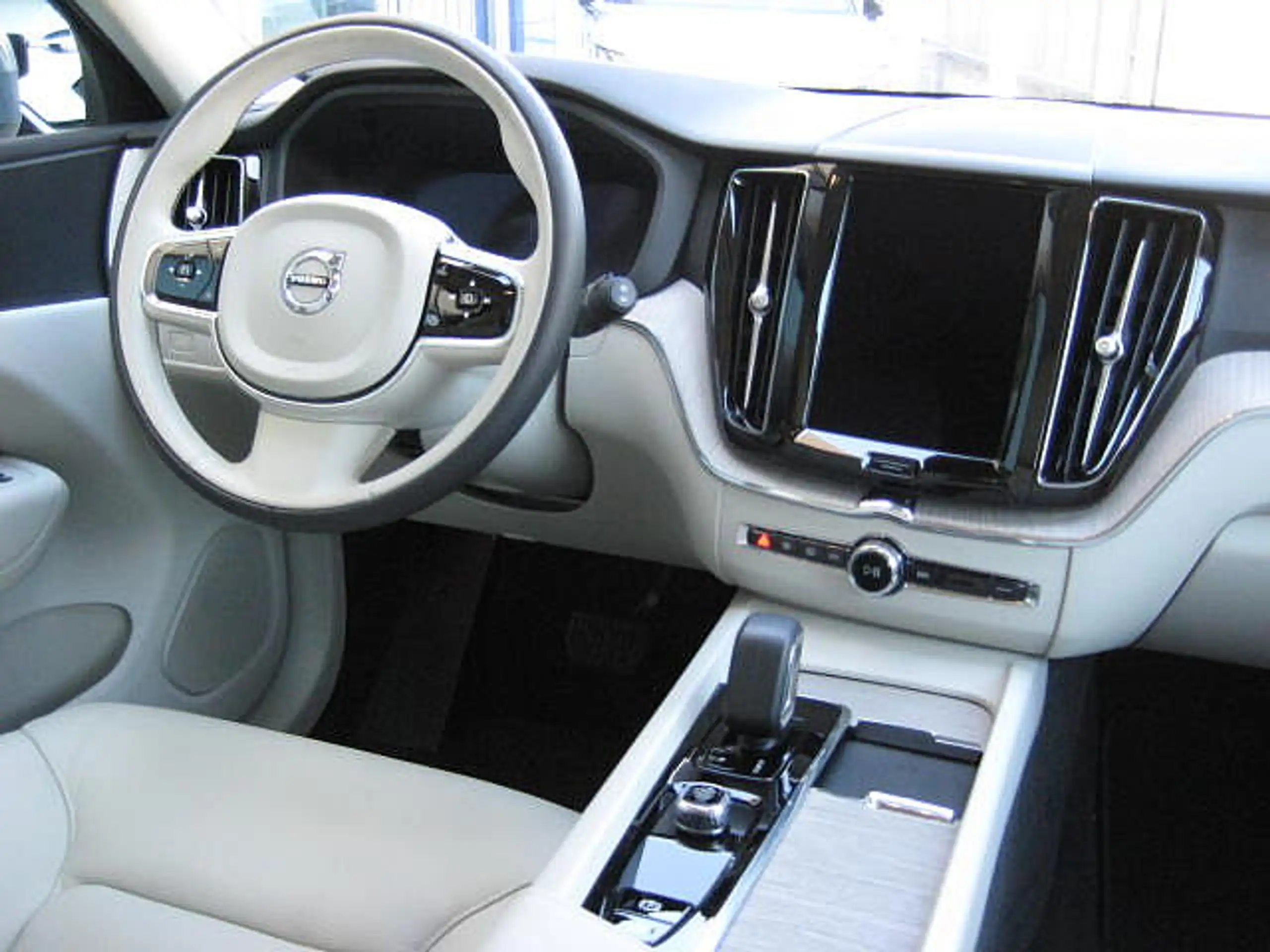 Volvo - XC60