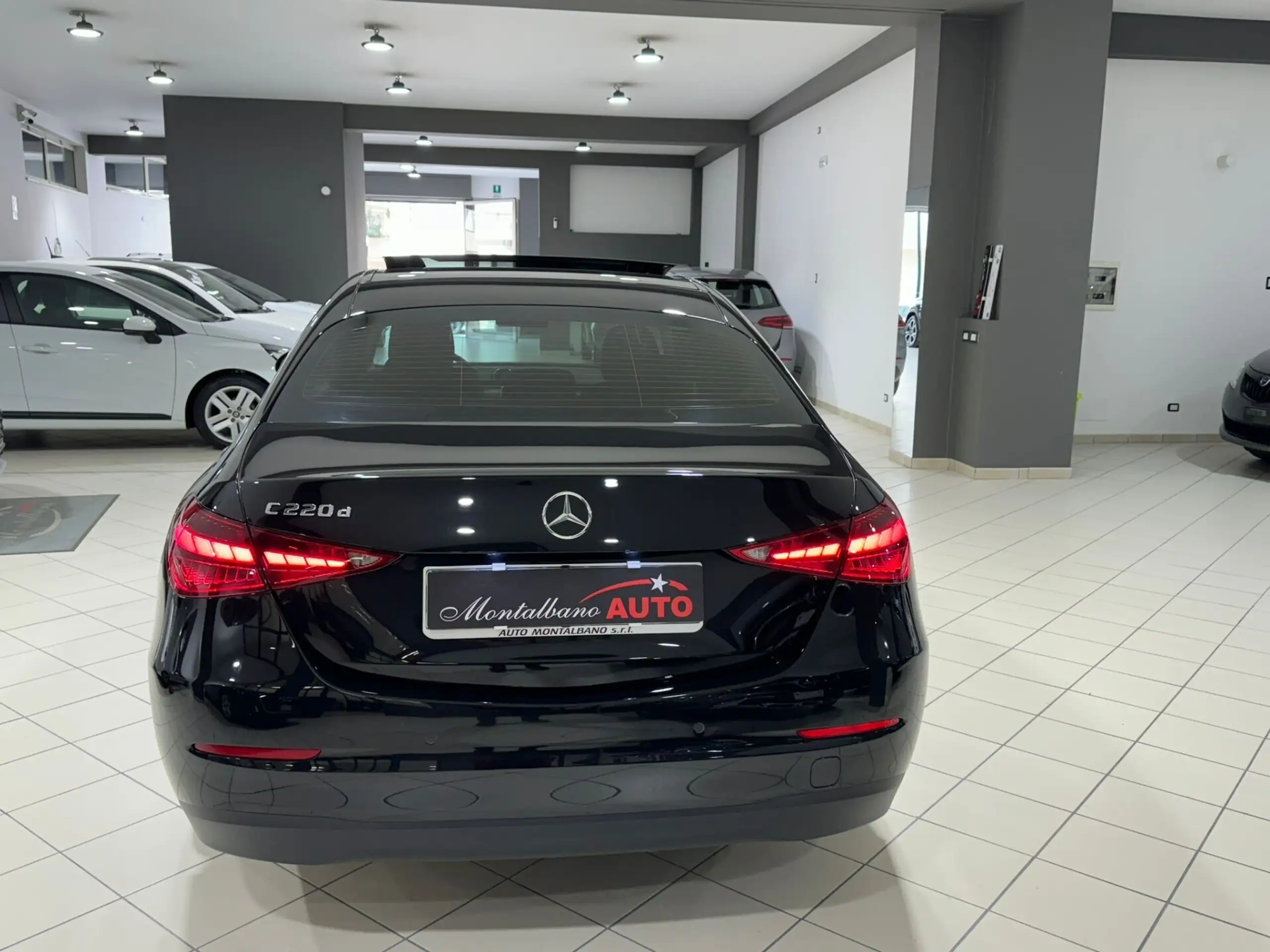 Mercedes-Benz - C 220