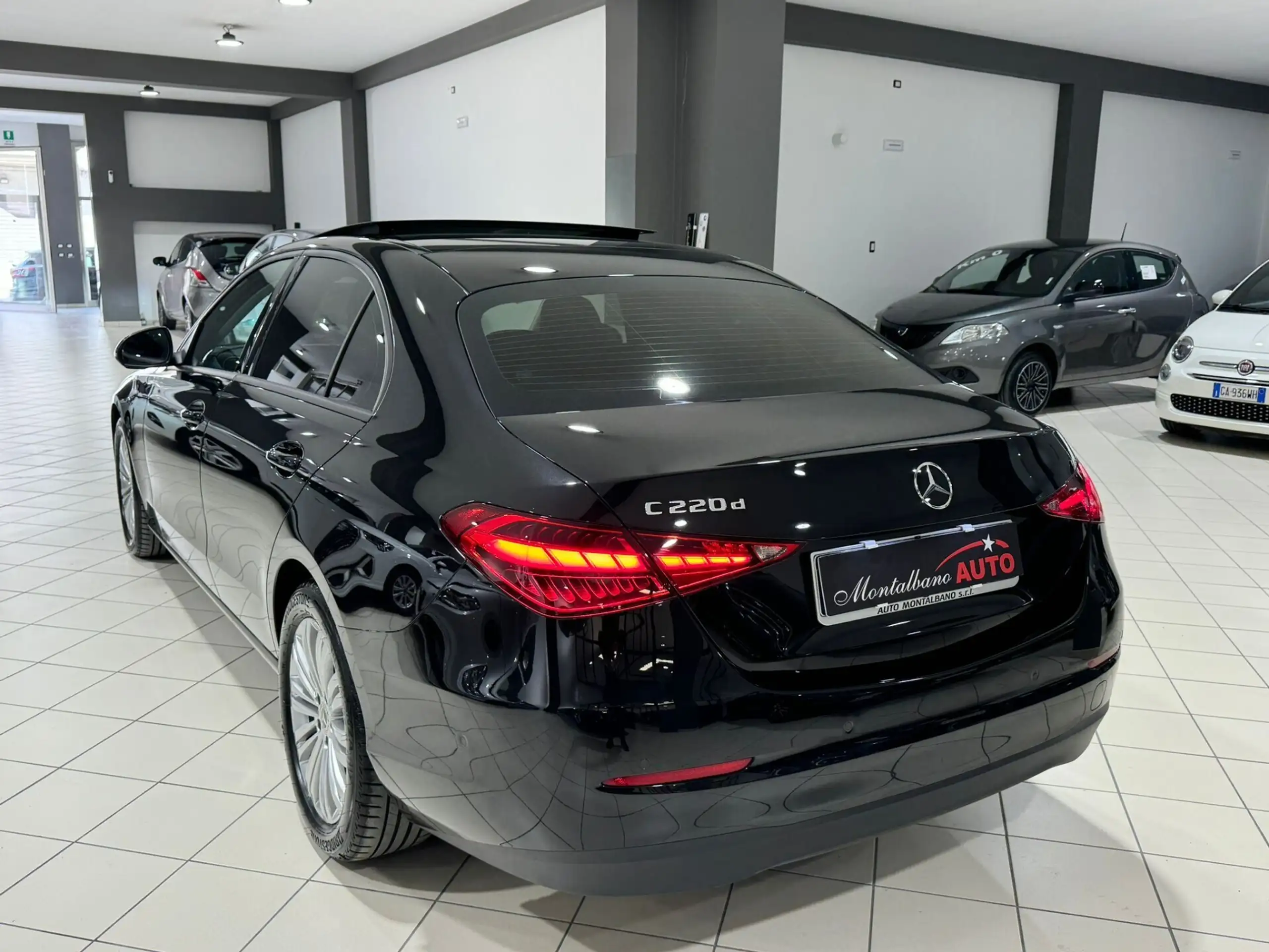 Mercedes-Benz - C 220