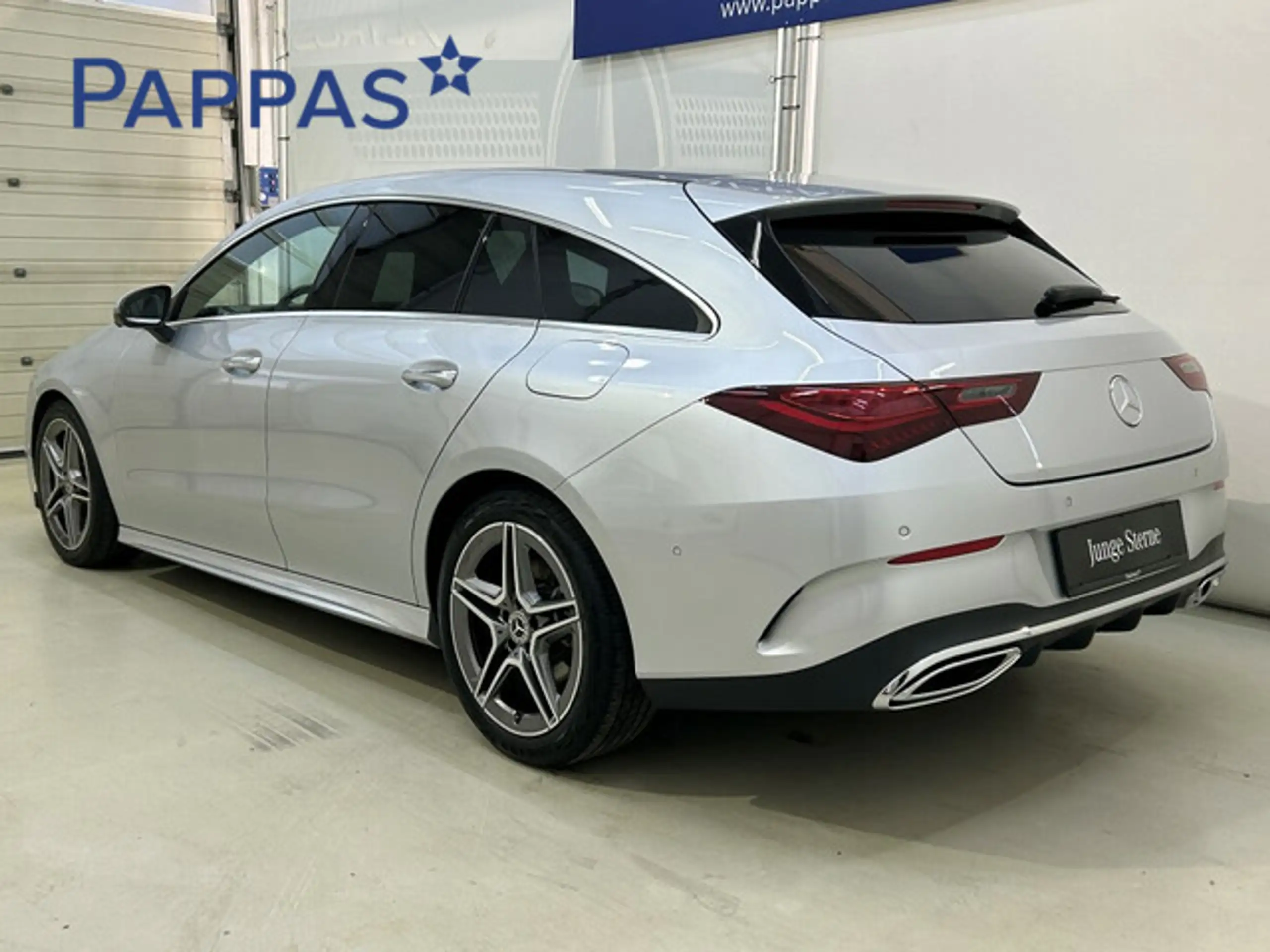 Mercedes-Benz - CLA 200