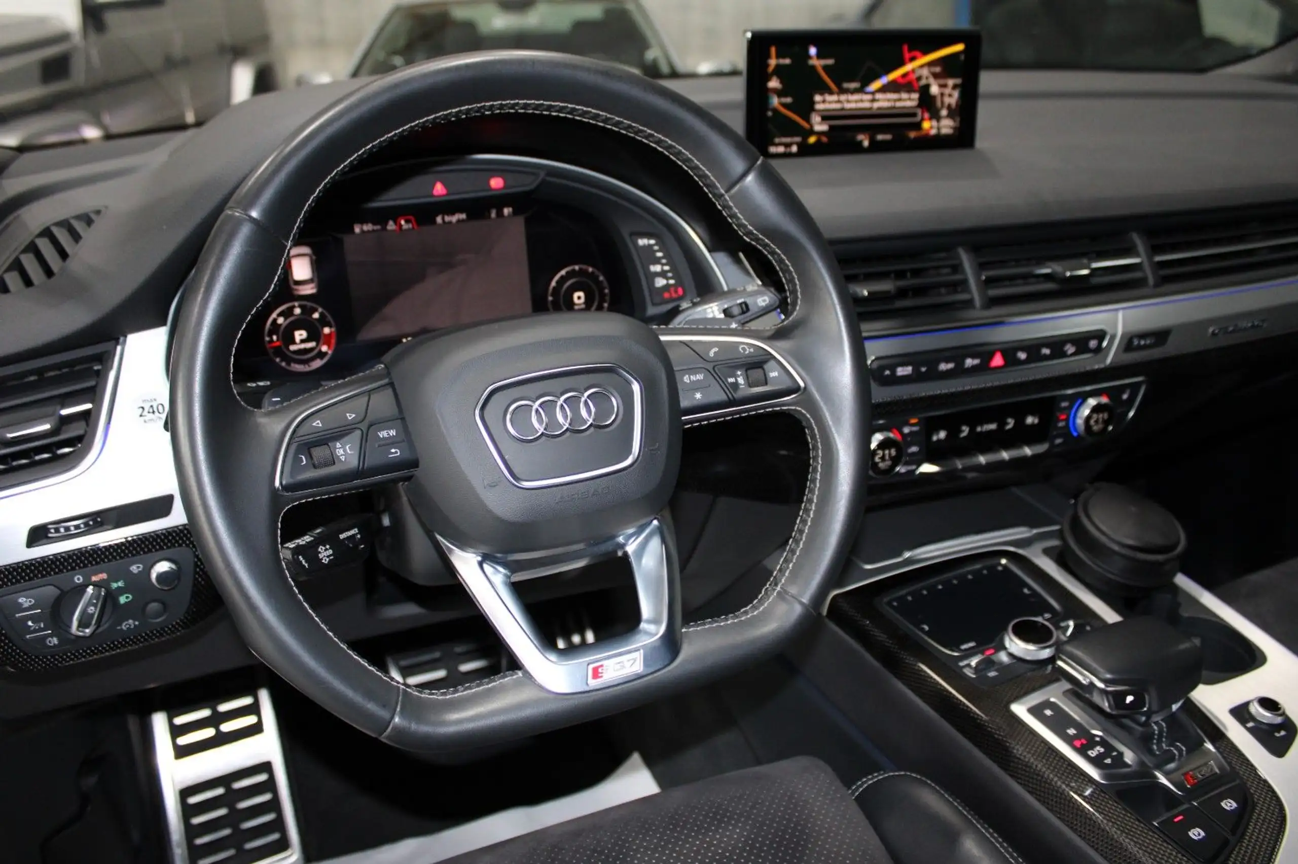 Audi - SQ7