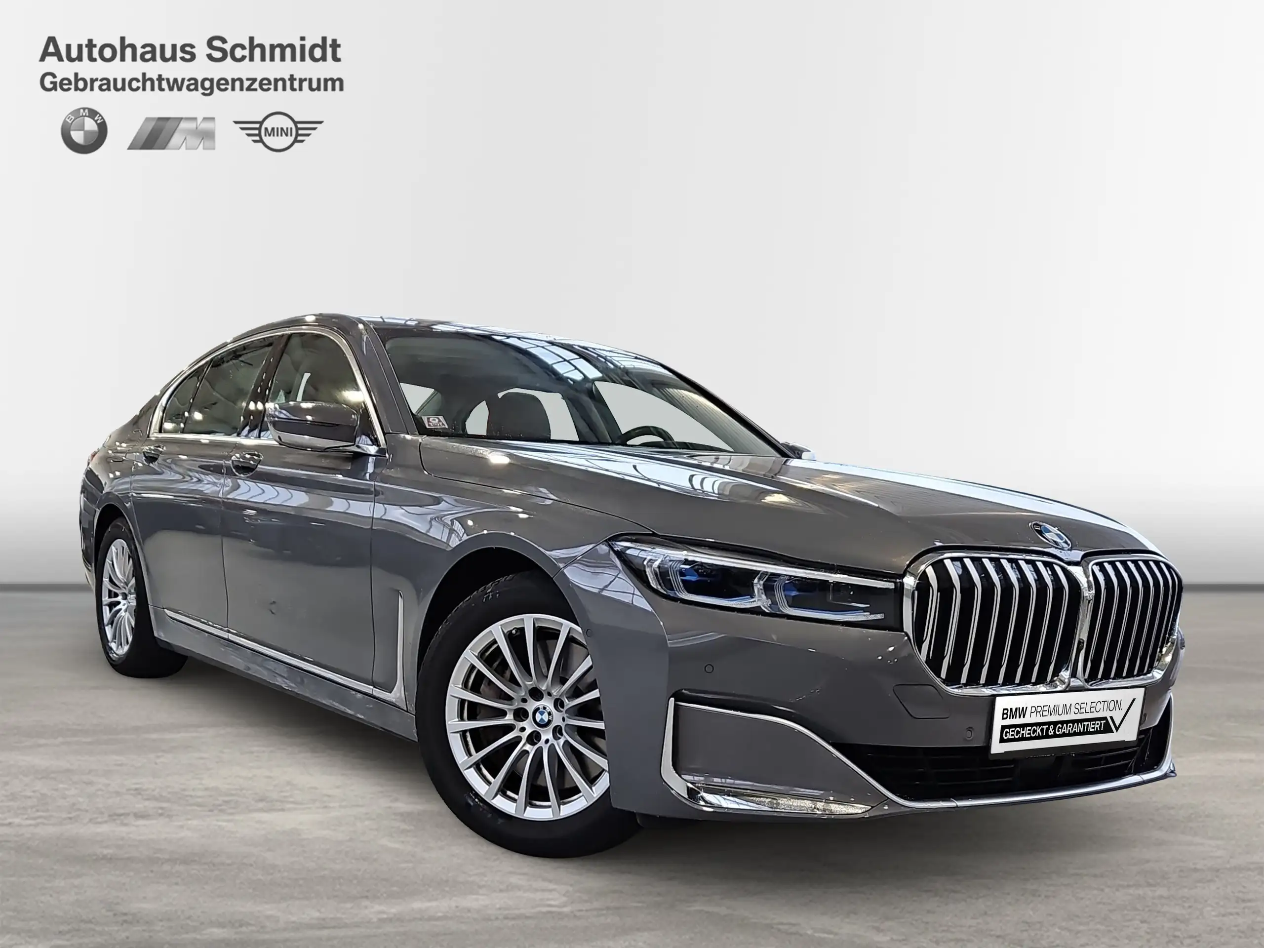 BMW - 745