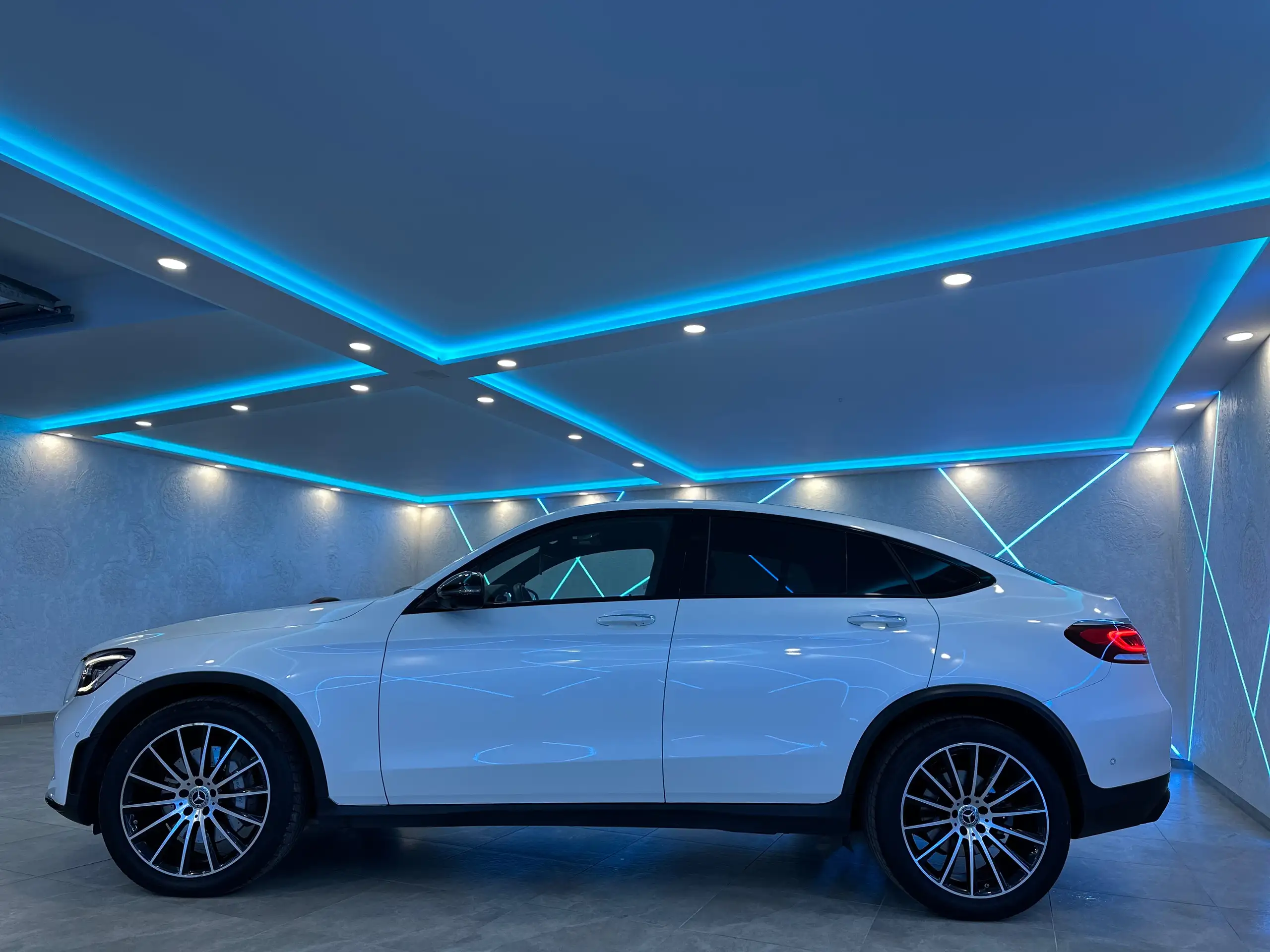 Mercedes-Benz - GLC 220