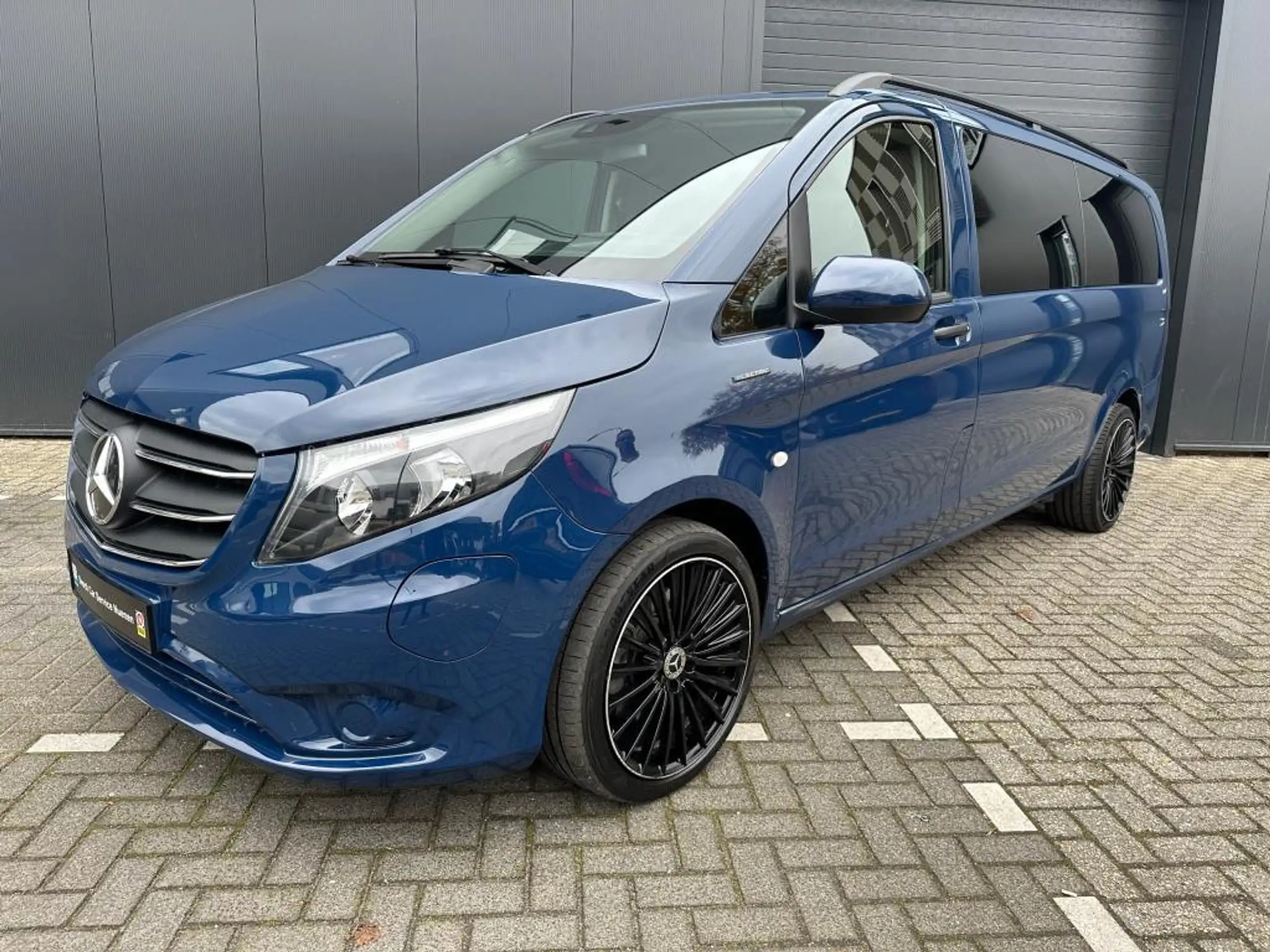 Mercedes-Benz - Vito