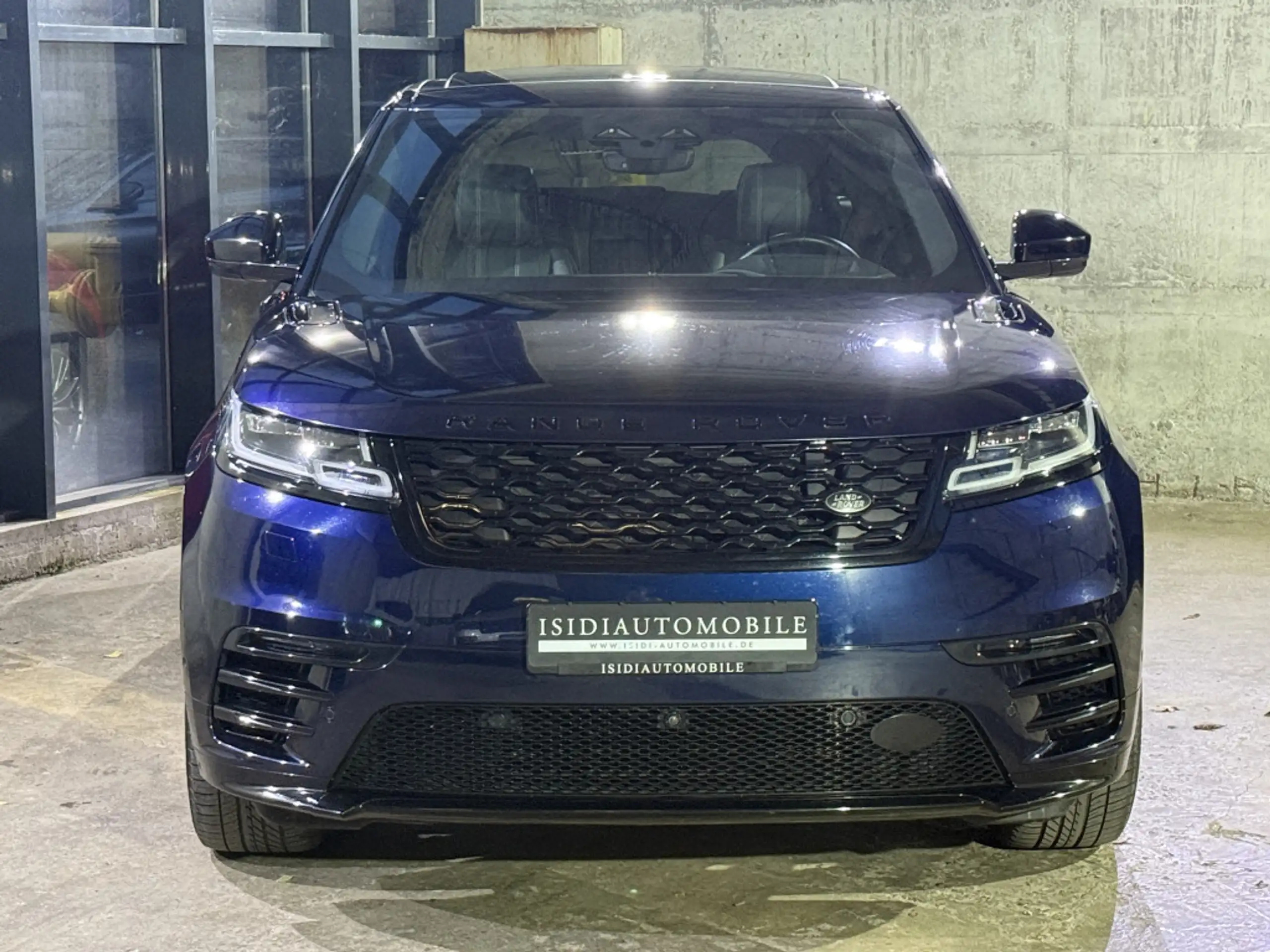 Land Rover - Range Rover Velar