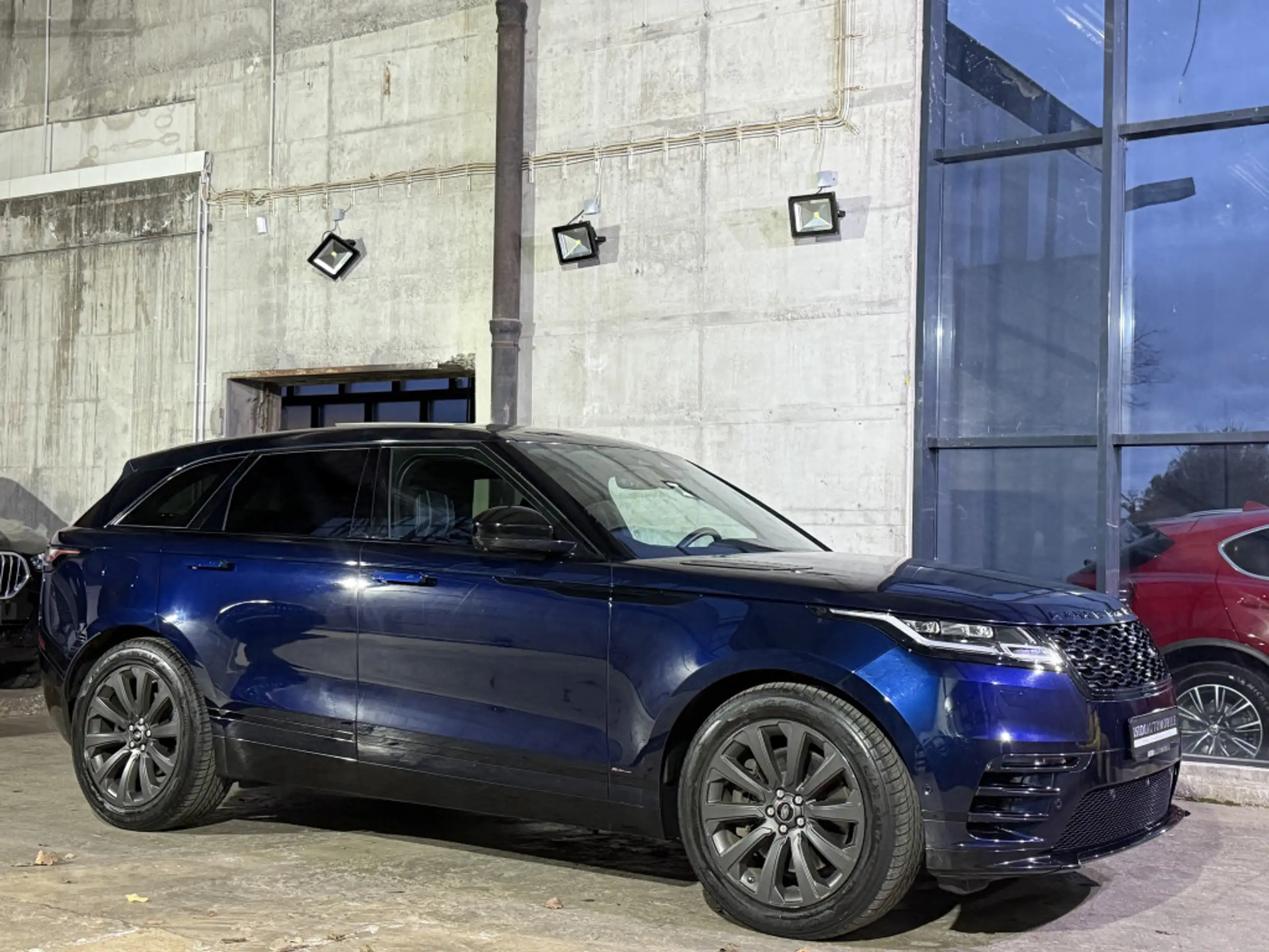 Land Rover - Range Rover Velar