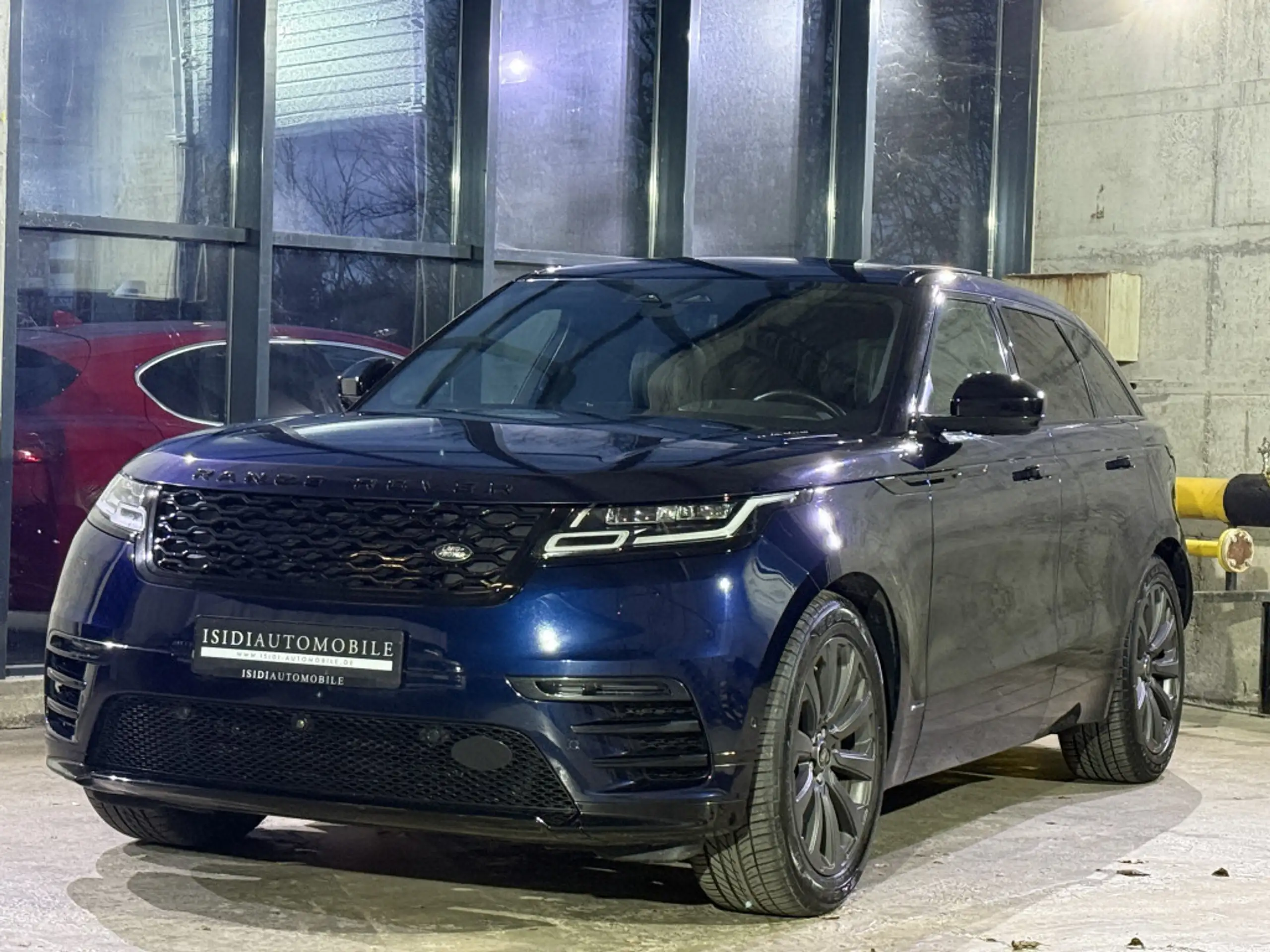 Land Rover - Range Rover Velar