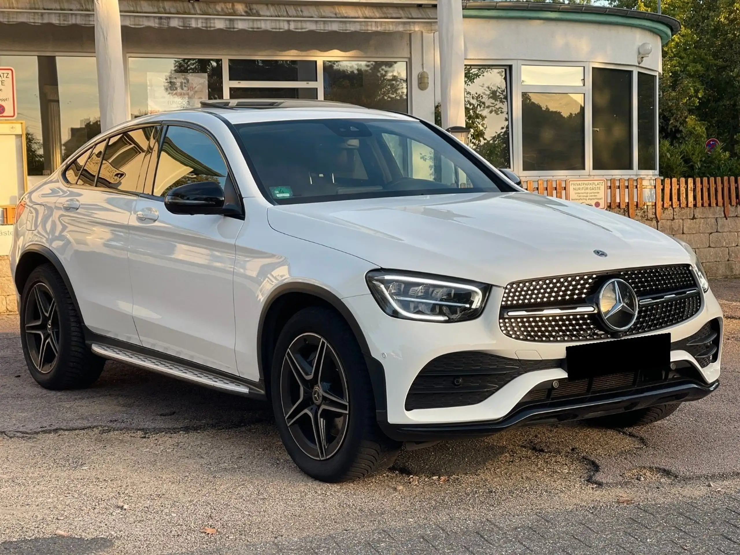 Mercedes-Benz - GLC 220